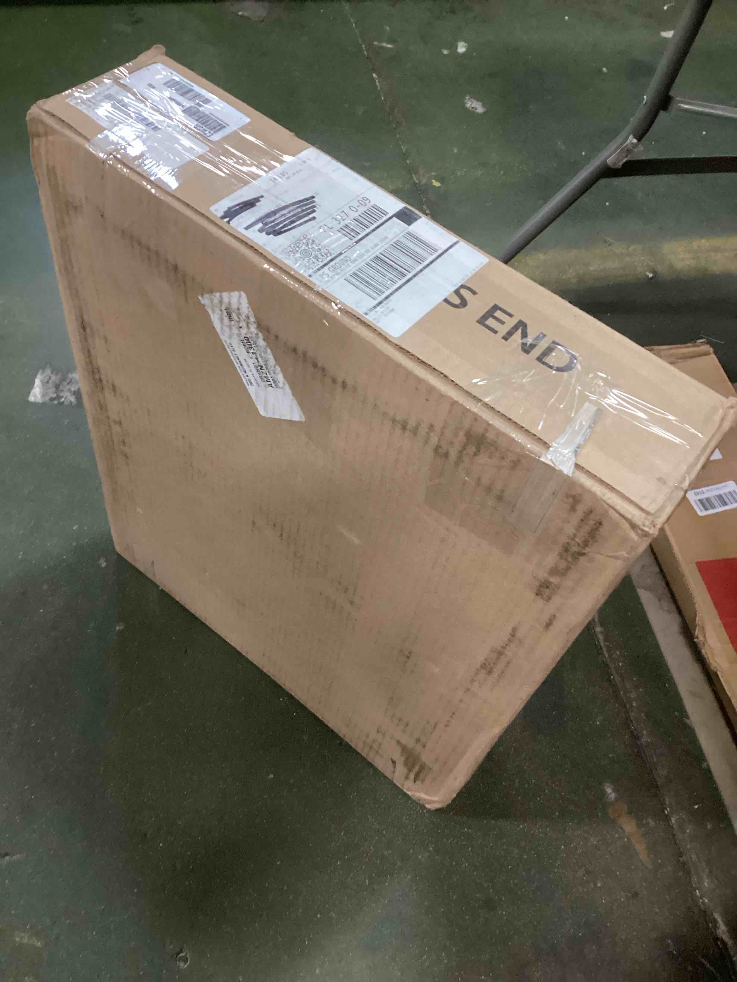 https://s3.amazonaws.com/lotting-images-prod/bidfta/PPE3461837_1751297426508.jpeg