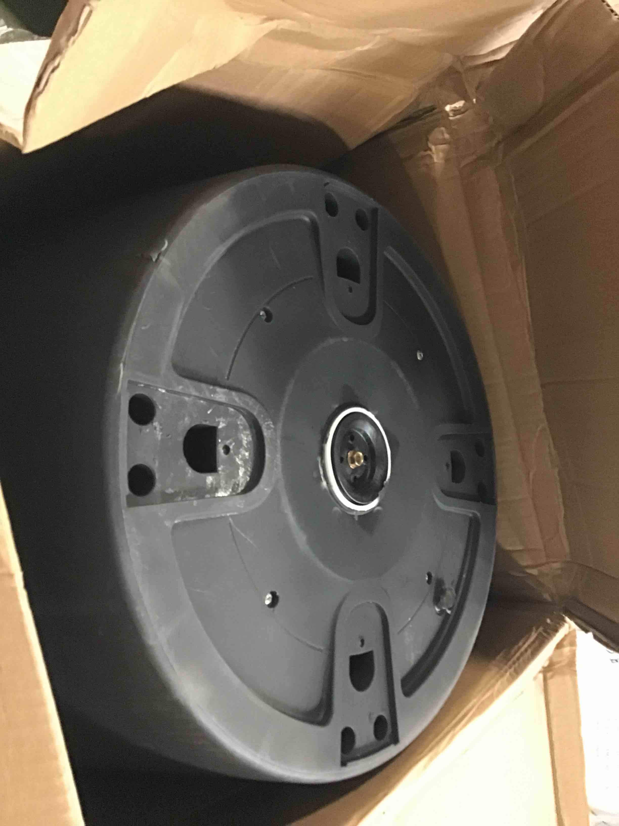 https://s3.amazonaws.com/lotting-images-prod/bidfta/PPE3463332_1751031997419.jpeg