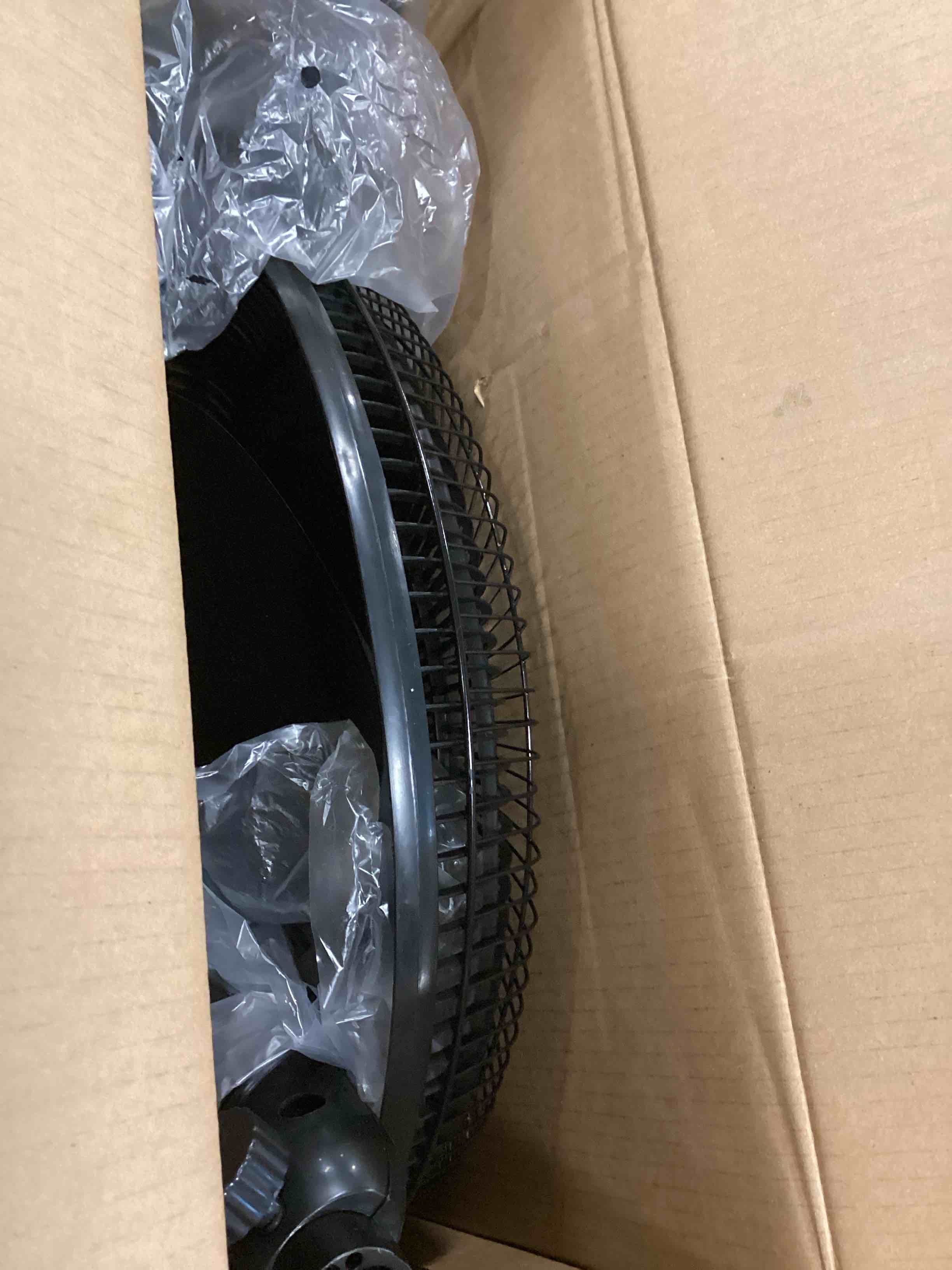 https://s3.amazonaws.com/lotting-images-prod/bidfta/PPE3466015_1749297423925.jpeg