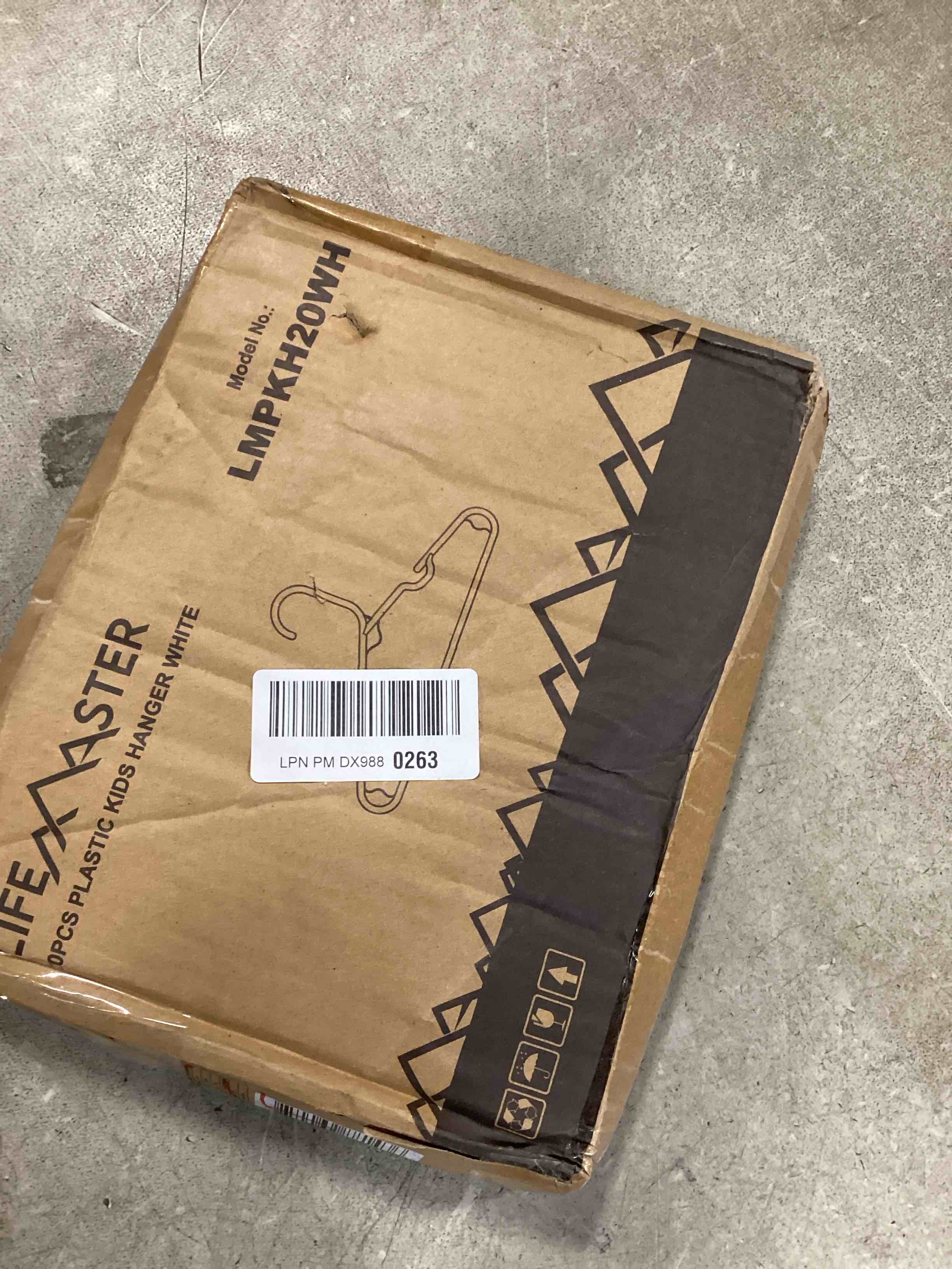 https://s3.amazonaws.com/lotting-images-prod/bidfta/PPE3467065_1749920059171.jpeg
