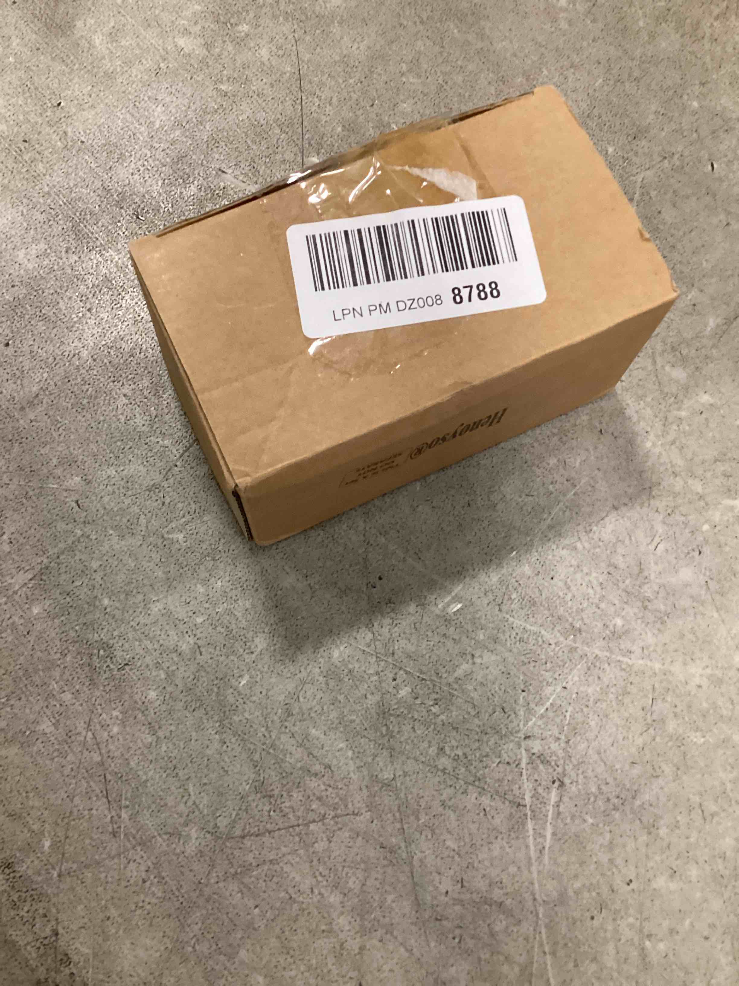 https://s3.amazonaws.com/lotting-images-prod/bidfta/PPE3467084_1749922042272.jpeg