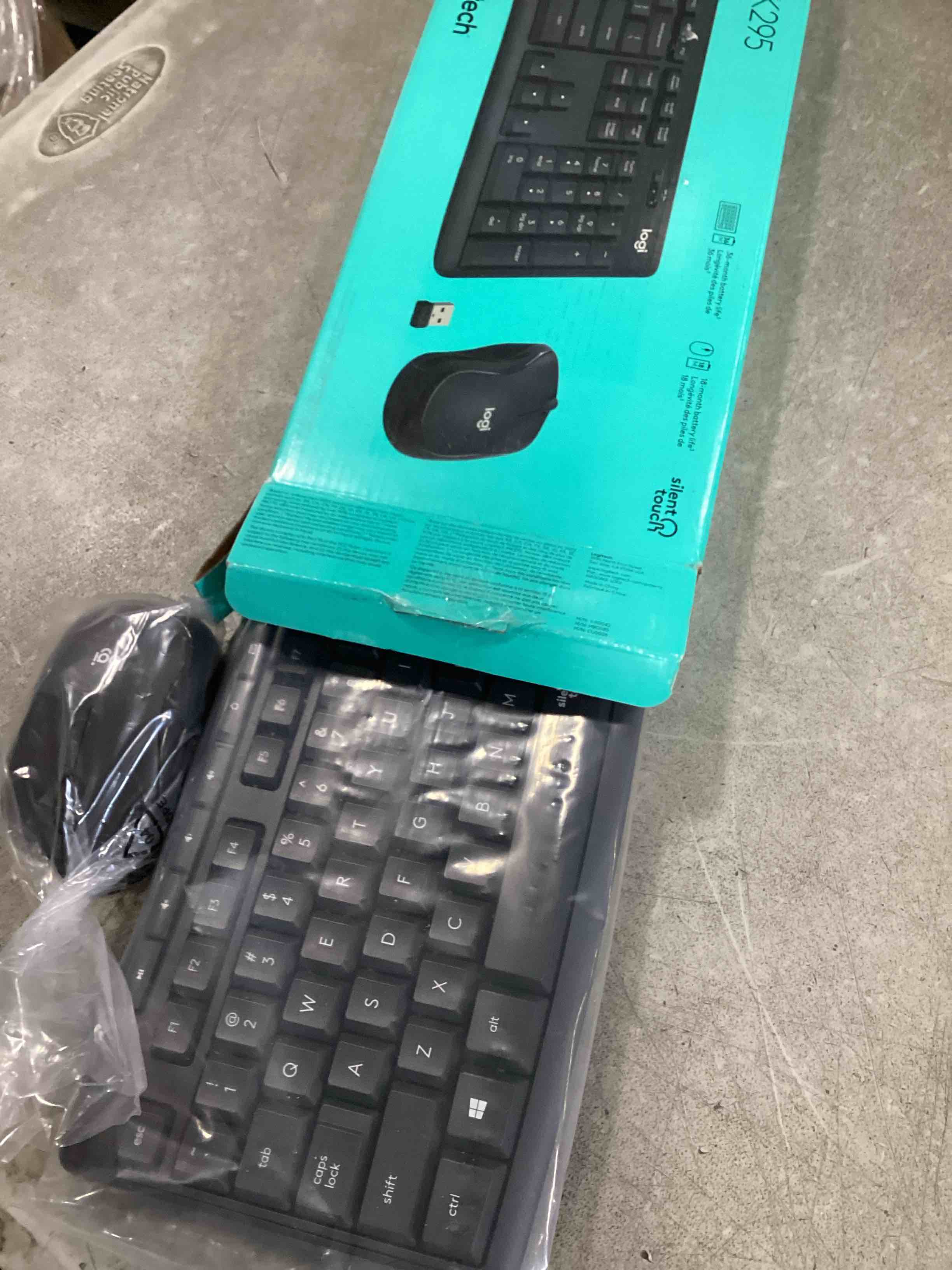 https://s3.amazonaws.com/lotting-images-prod/bidfta/PPE3467868_1750276326874.jpeg