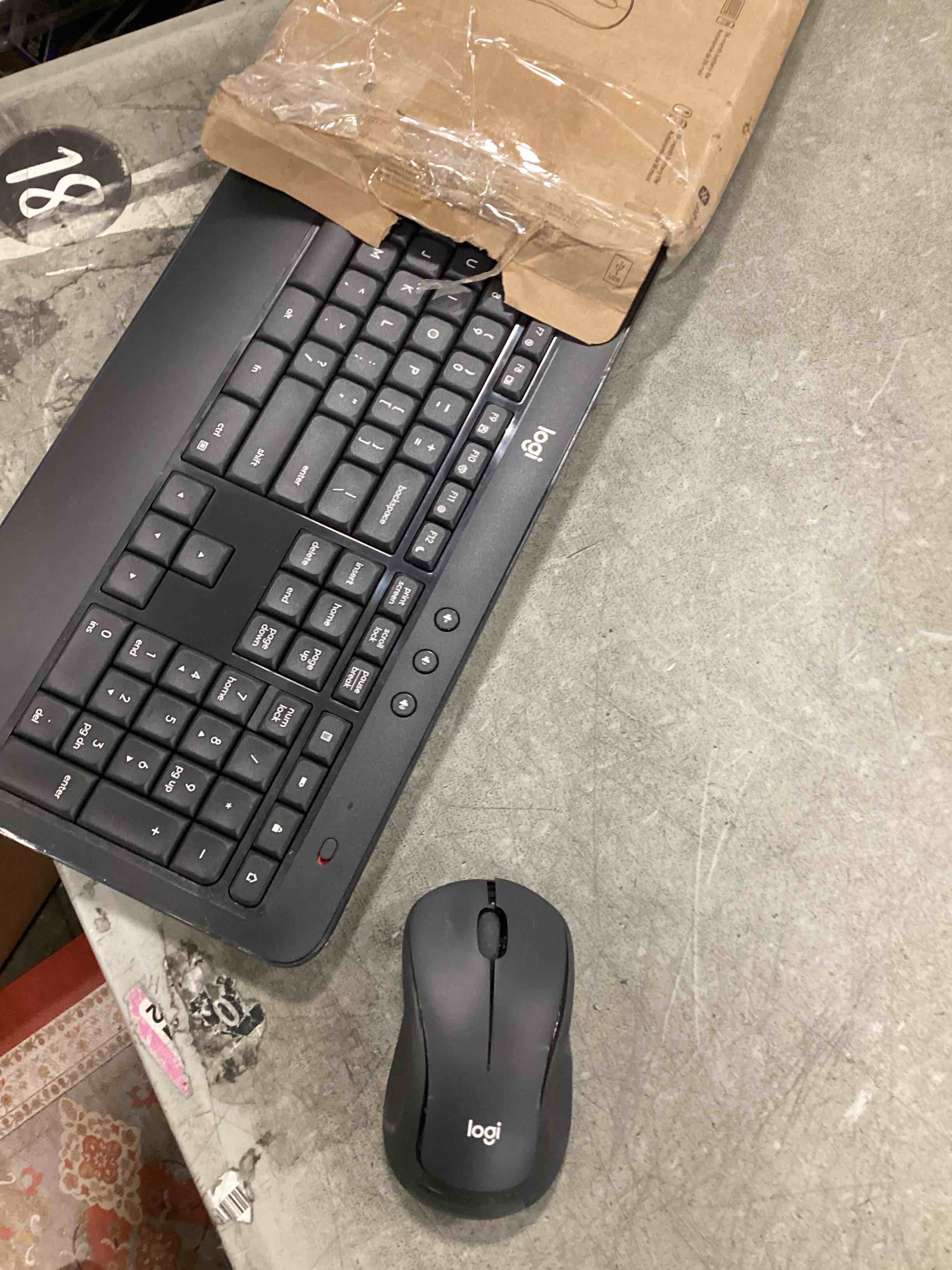 https://s3.amazonaws.com/lotting-images-prod/bidfta/PPE3467924_1750337548099.jpeg