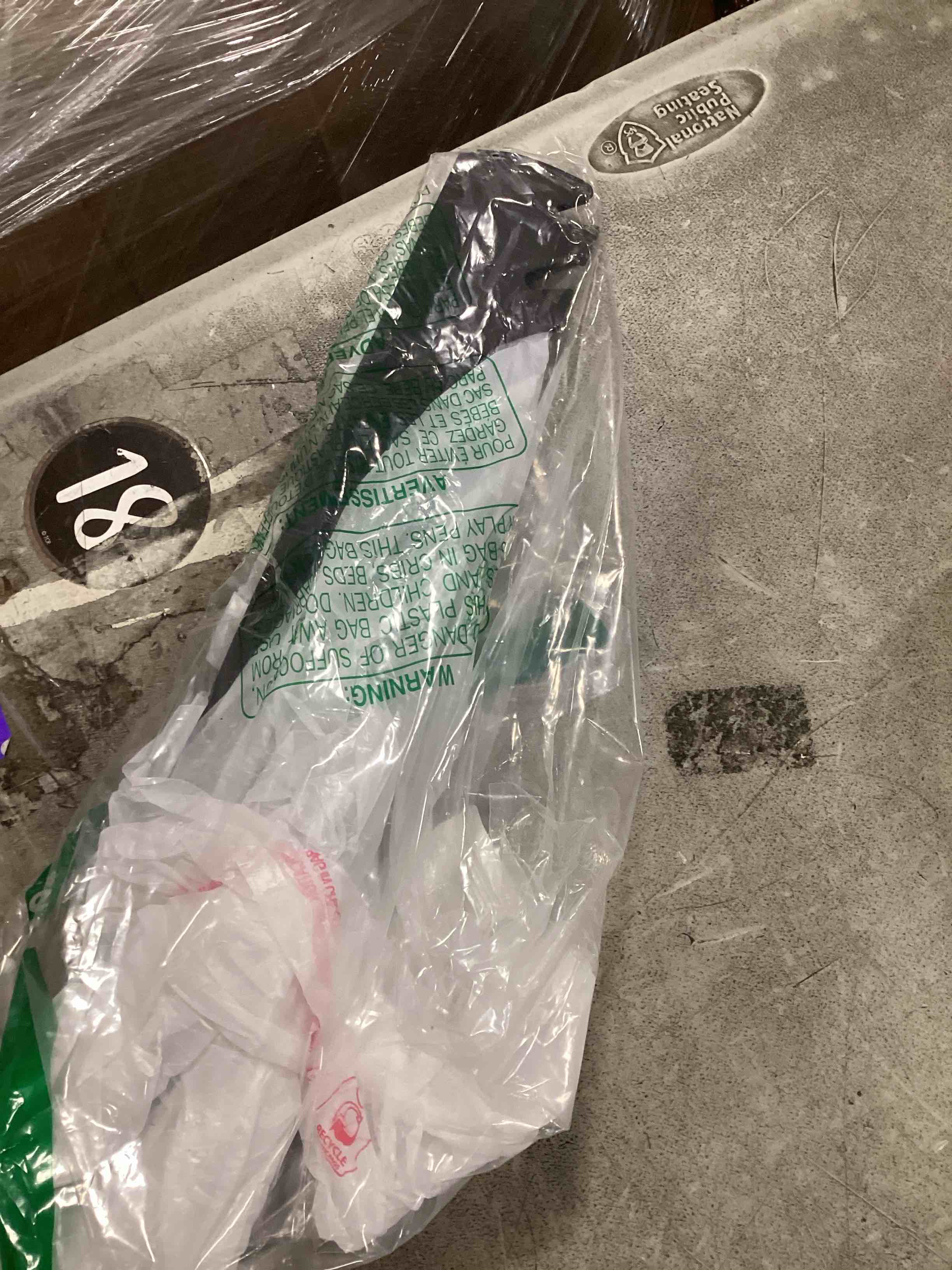 https://s3.amazonaws.com/lotting-images-prod/bidfta/PPE3468401_1750507087986.jpeg