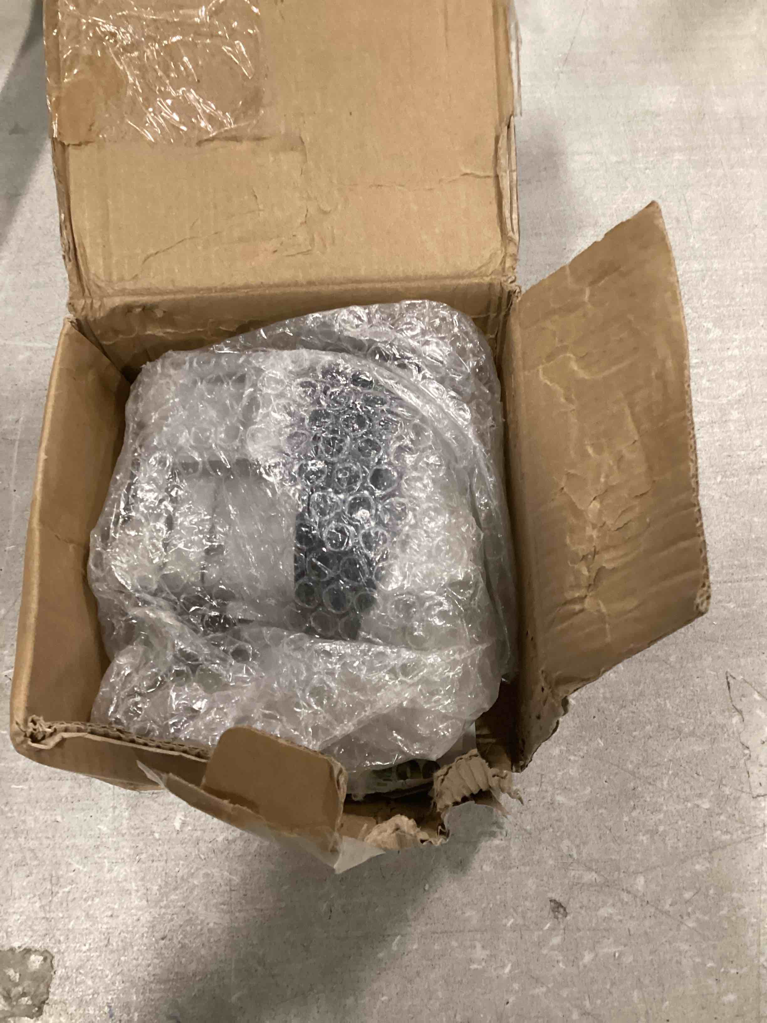 https://s3.amazonaws.com/lotting-images-prod/bidfta/PPE3468435_1750512212969.jpeg