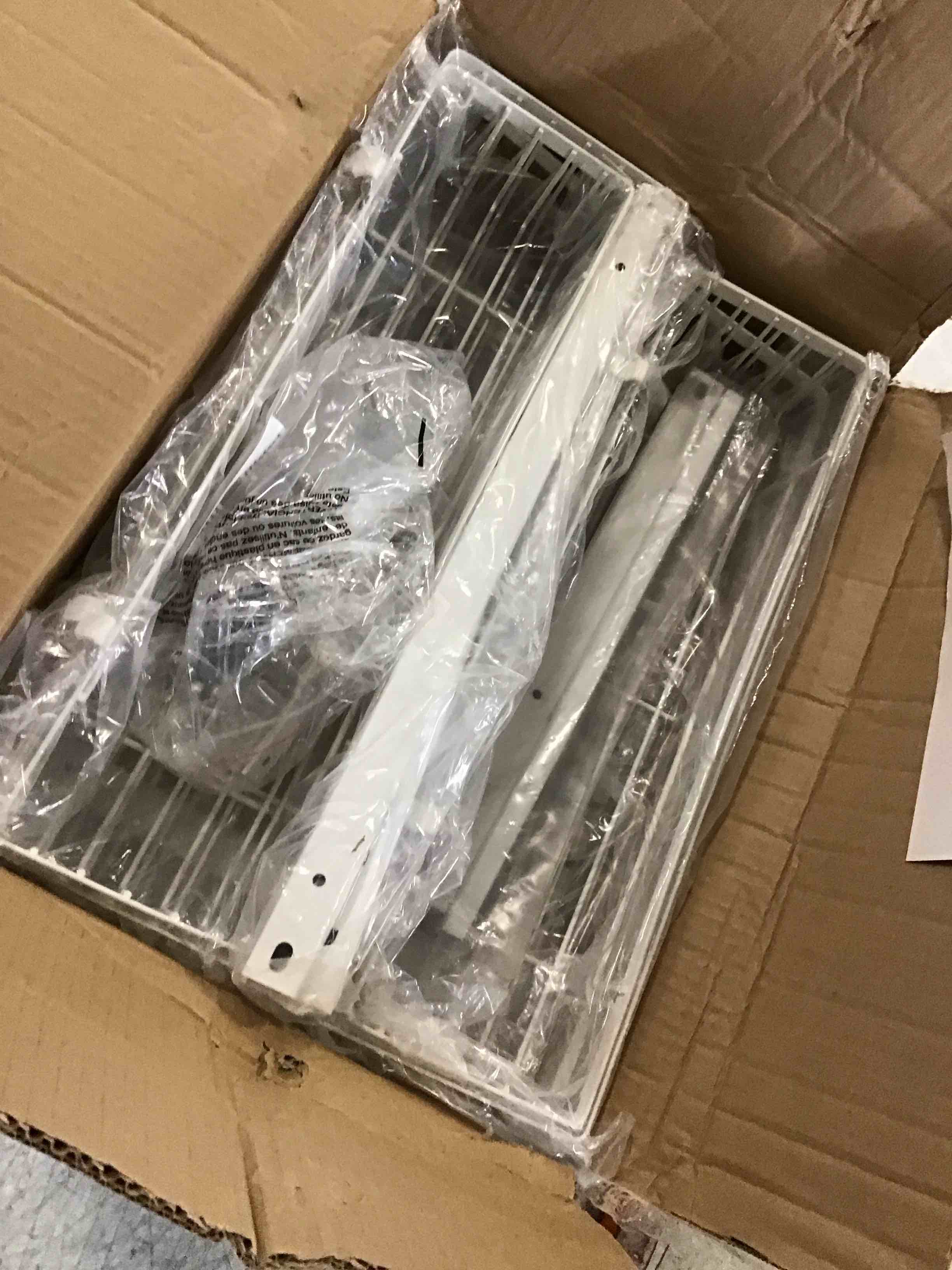 https://s3.amazonaws.com/lotting-images-prod/bidfta/PPE3469136_1750526501927.jpeg