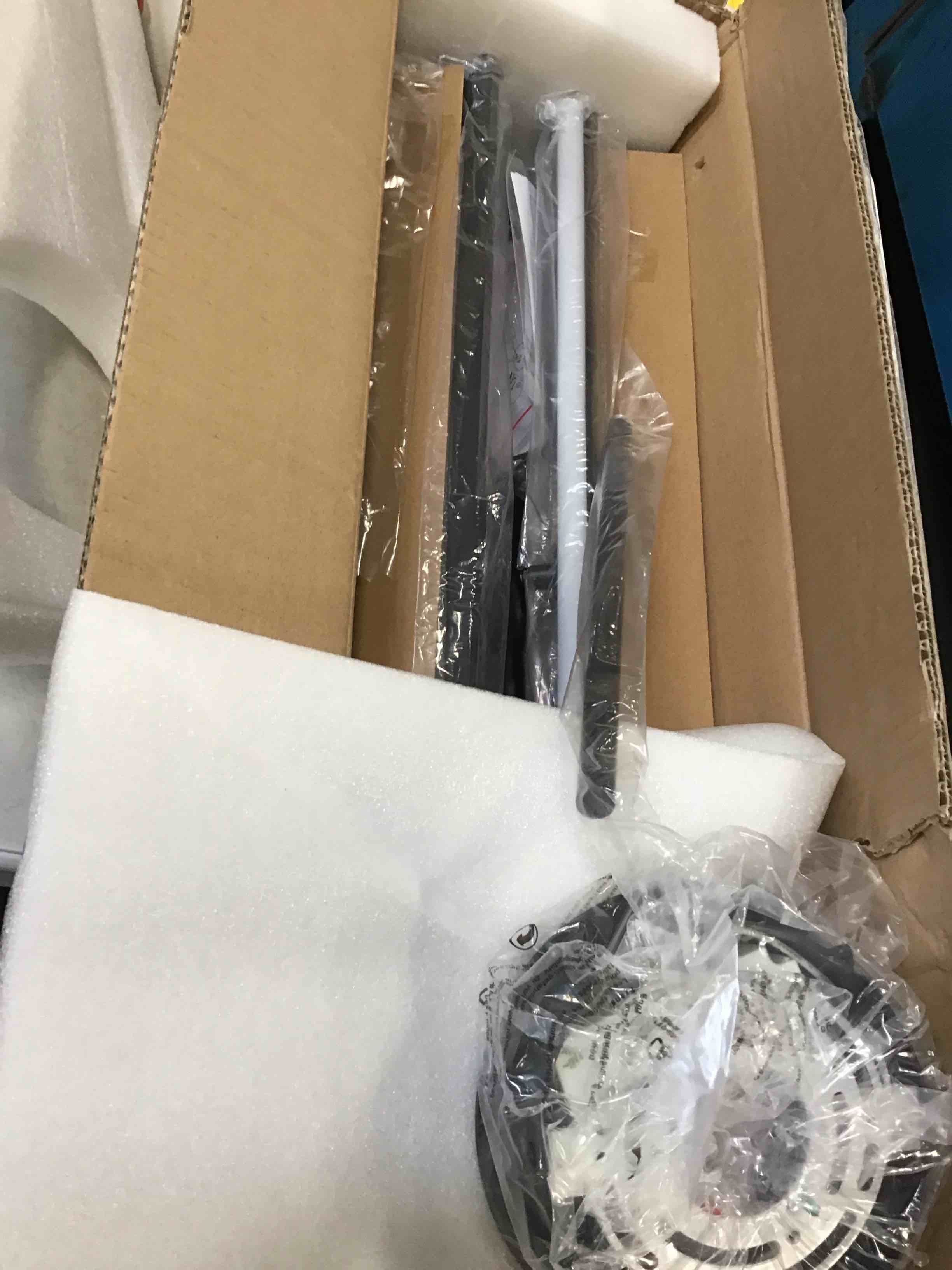 https://s3.amazonaws.com/lotting-images-prod/bidfta/PPE3470127_1751032567607.jpeg