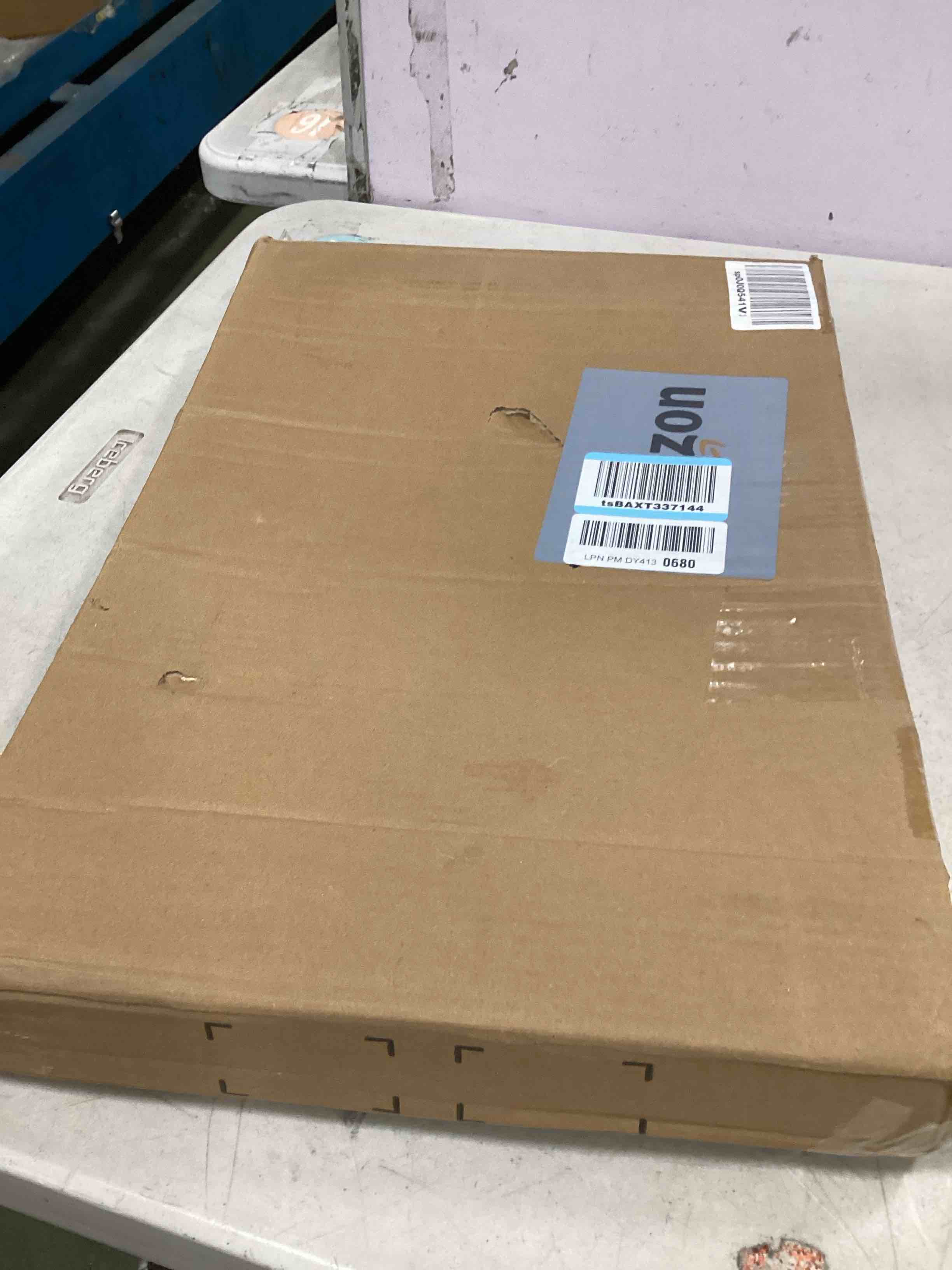 https://s3.amazonaws.com/lotting-images-prod/bidfta/PPE3472442_1749138015881.jpeg