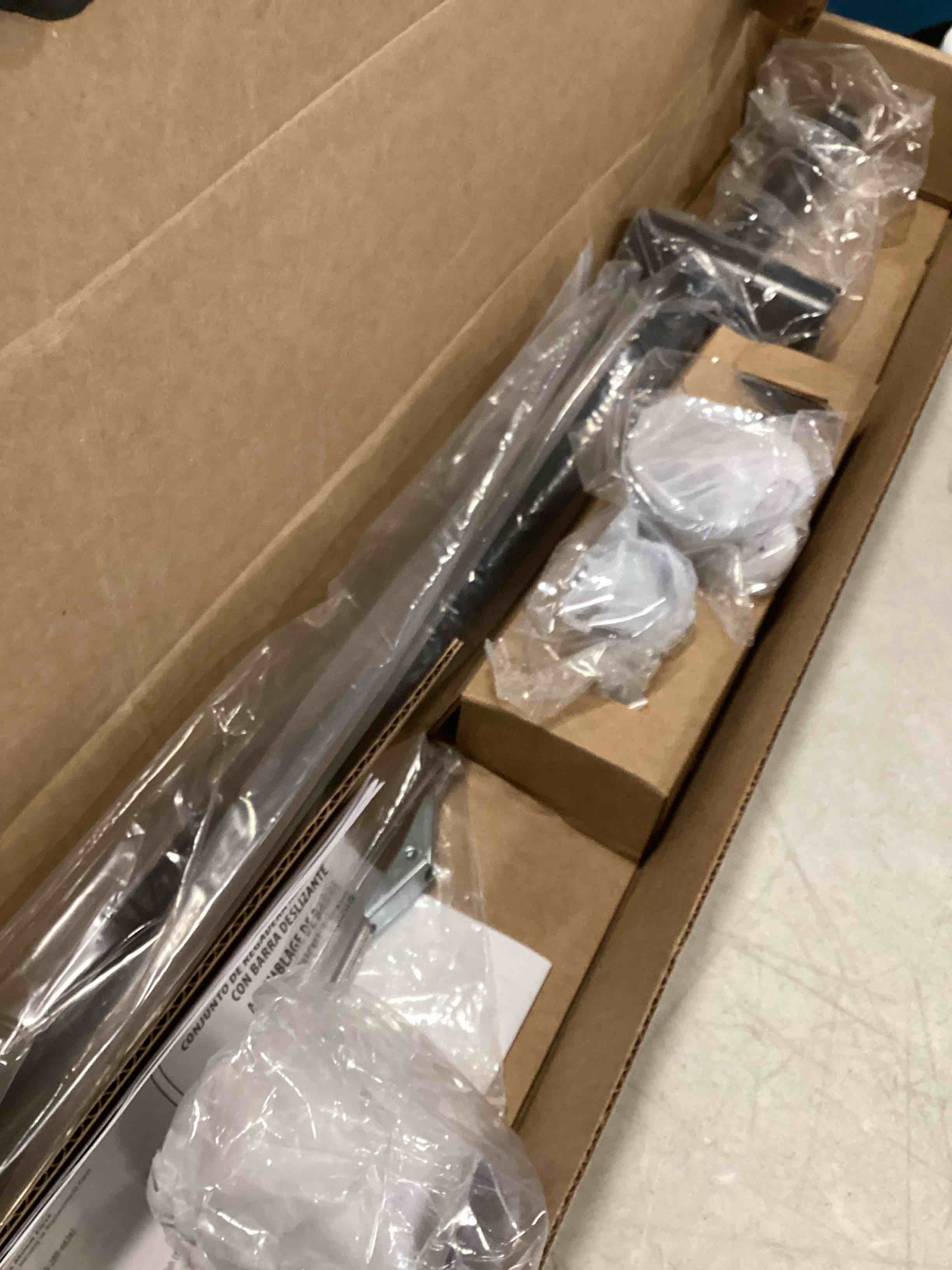 https://s3.amazonaws.com/lotting-images-prod/bidfta/PPE3472494_1749145575015.jpeg