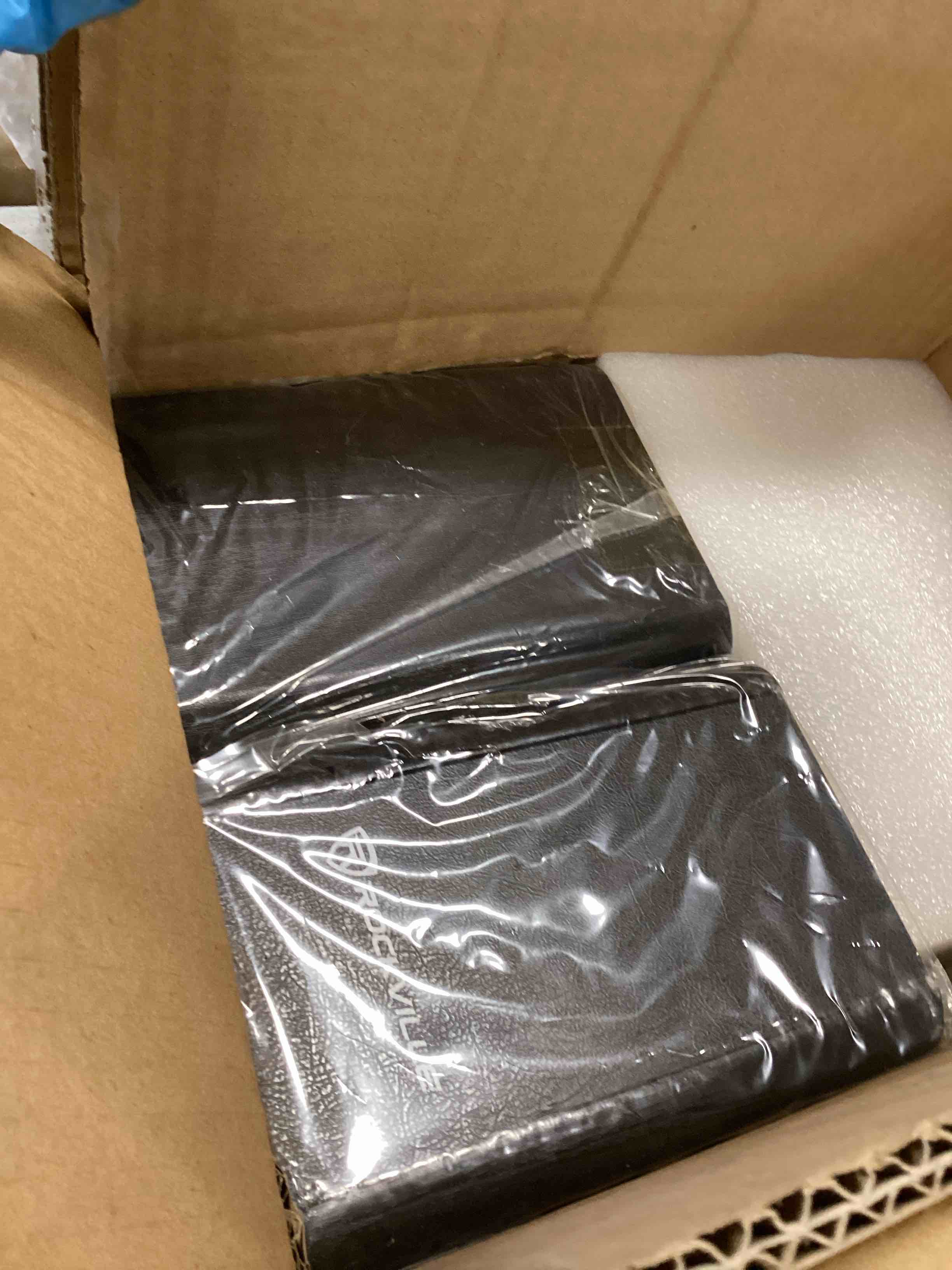 https://s3.amazonaws.com/lotting-images-prod/bidfta/PPE3473582_1749577129426.jpeg
