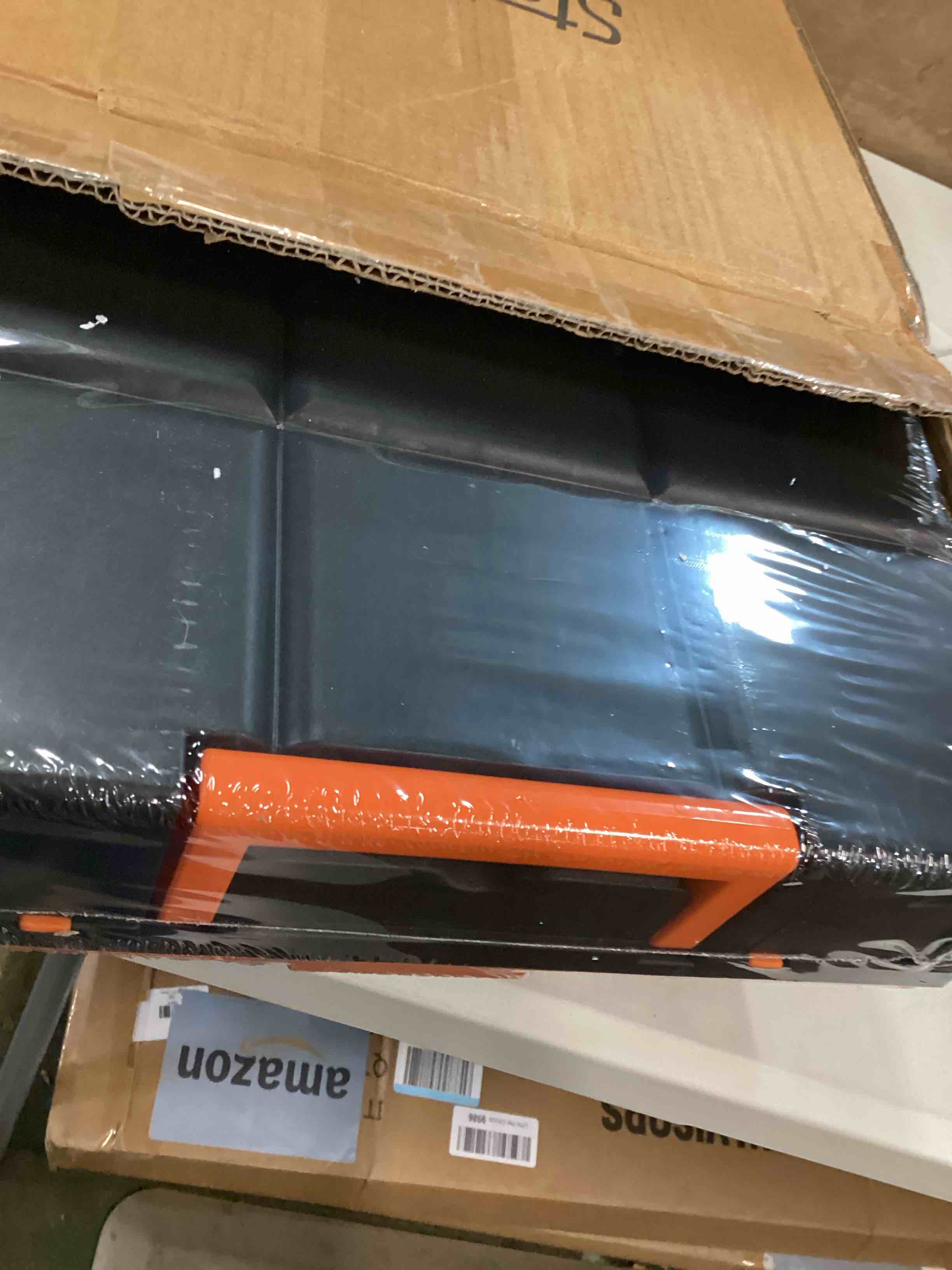 https://s3.amazonaws.com/lotting-images-prod/bidfta/PPE3474429_1749911678288.jpeg