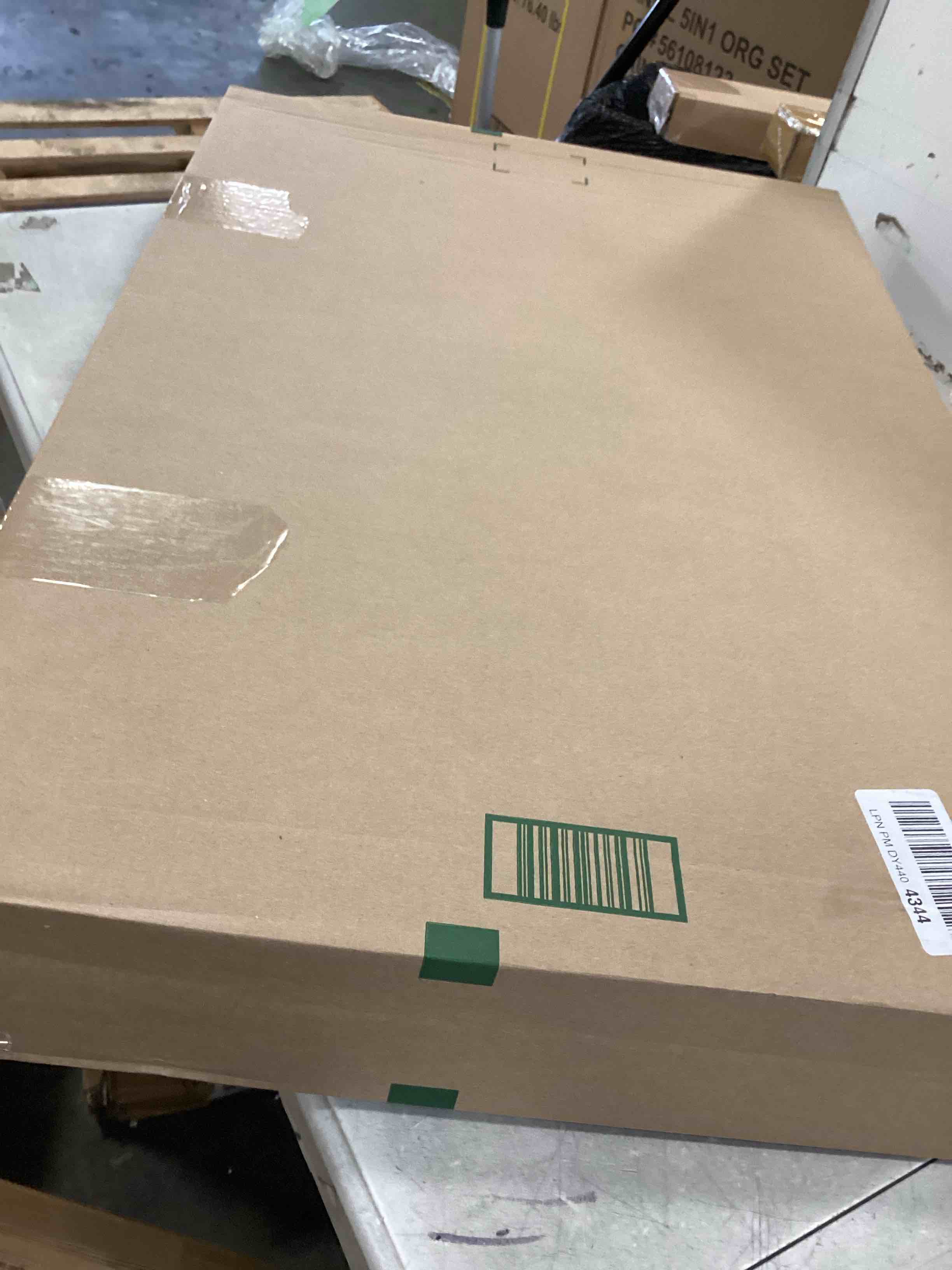 https://s3.amazonaws.com/lotting-images-prod/bidfta/PPE3474828_1750166234125.jpeg