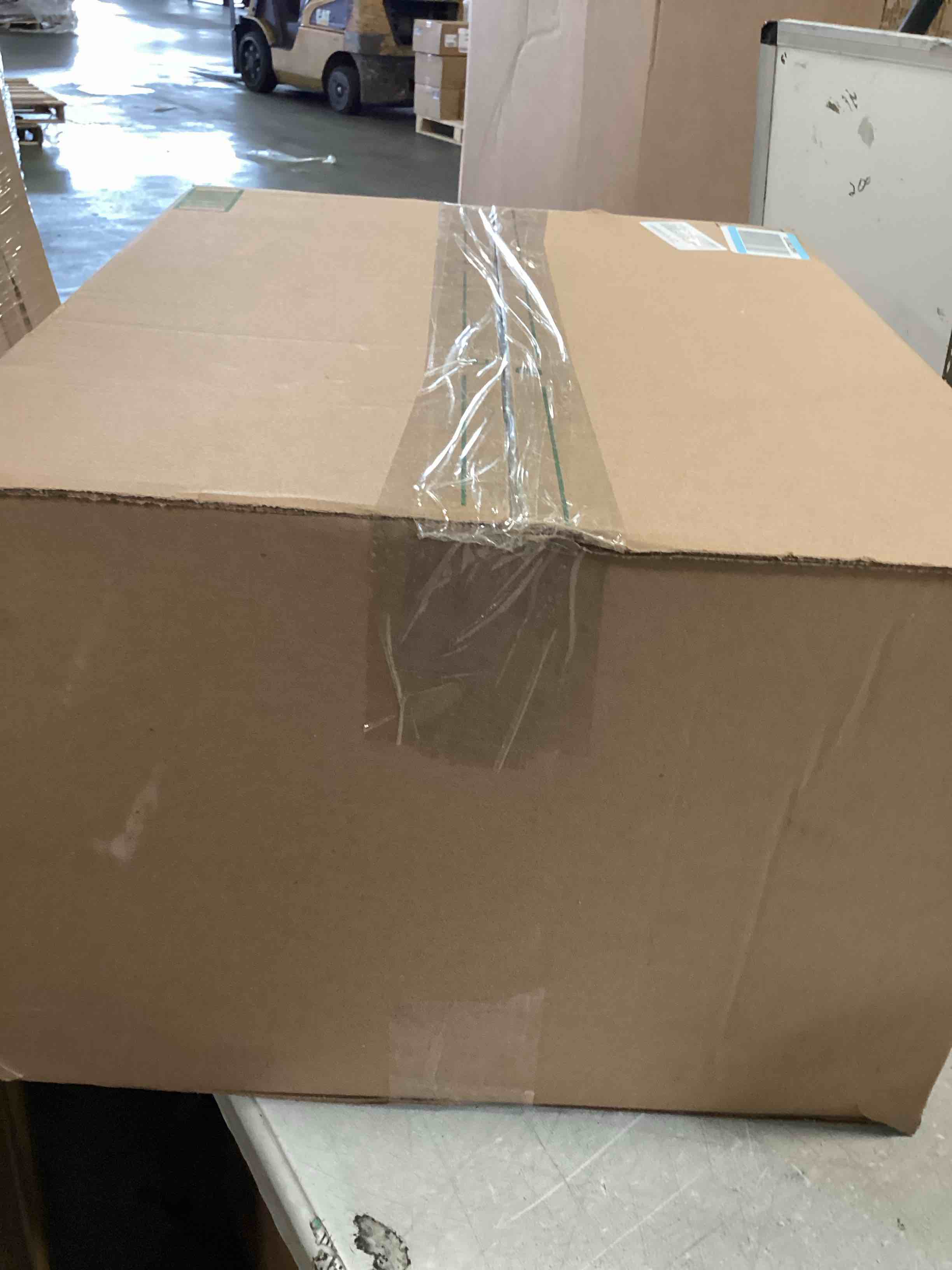 https://s3.amazonaws.com/lotting-images-prod/bidfta/PPE3474979_1750182528351.jpeg