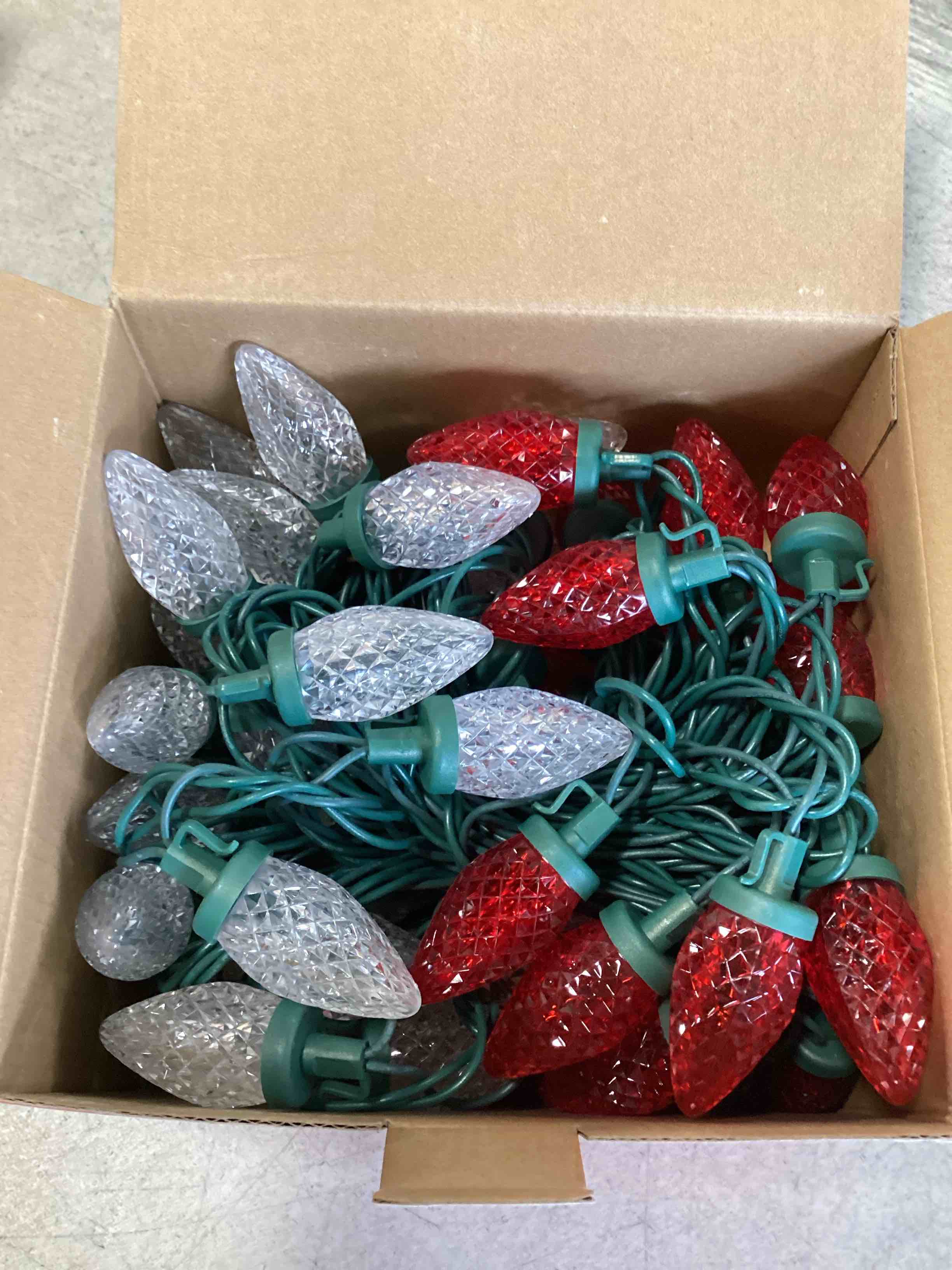 https://s3.amazonaws.com/lotting-images-prod/bidfta/PPE3475936_1749234658874.jpeg