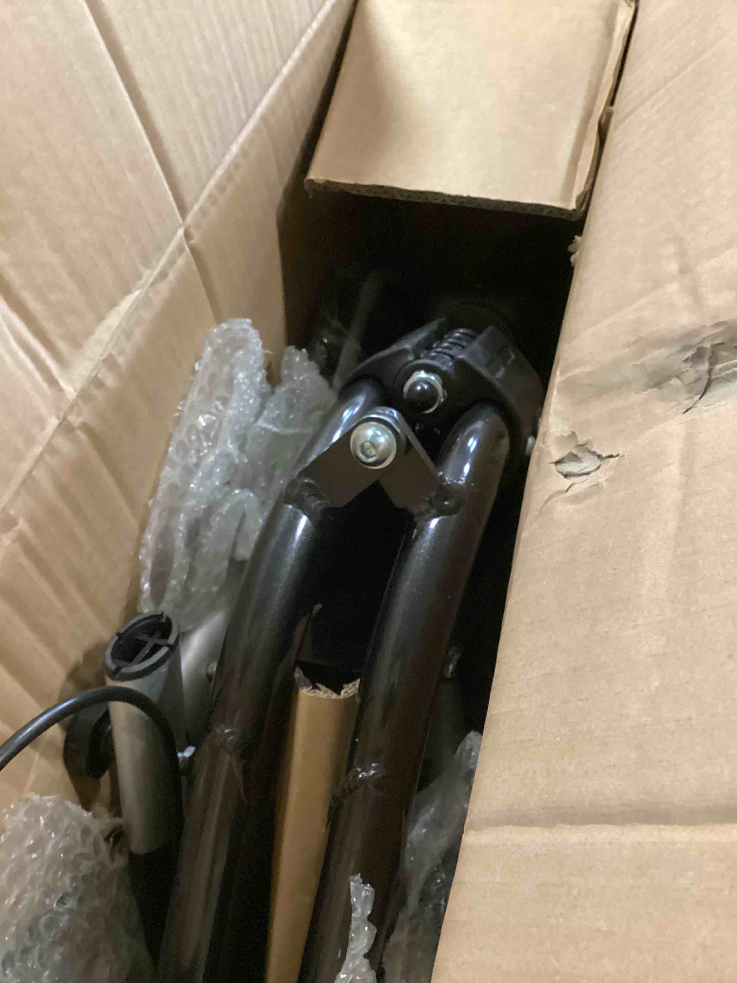 https://s3.amazonaws.com/lotting-images-prod/bidfta/PPE3476147_1749307056688.jpeg