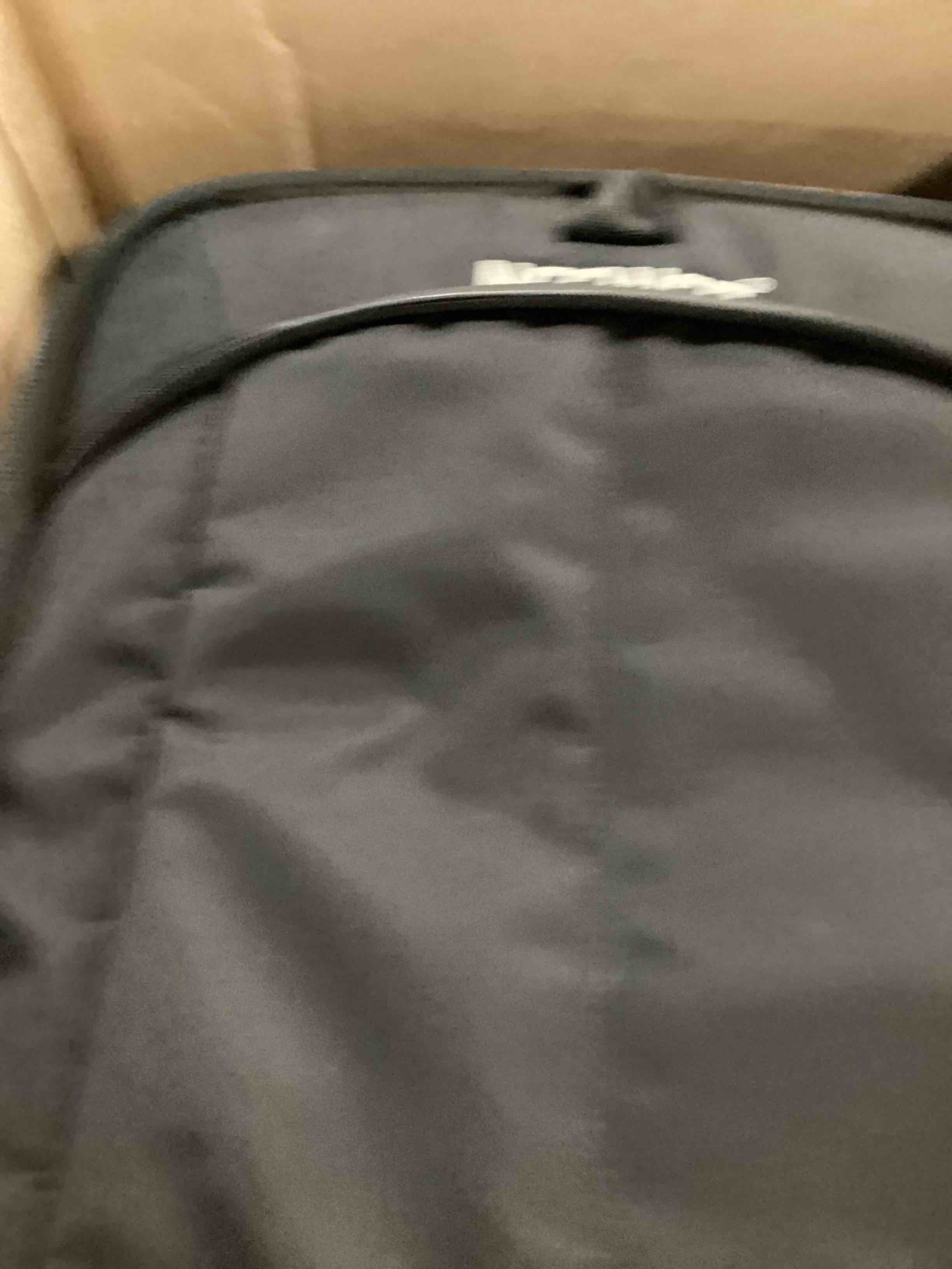 https://s3.amazonaws.com/lotting-images-prod/bidfta/PPE3476430_1749491835196.jpeg