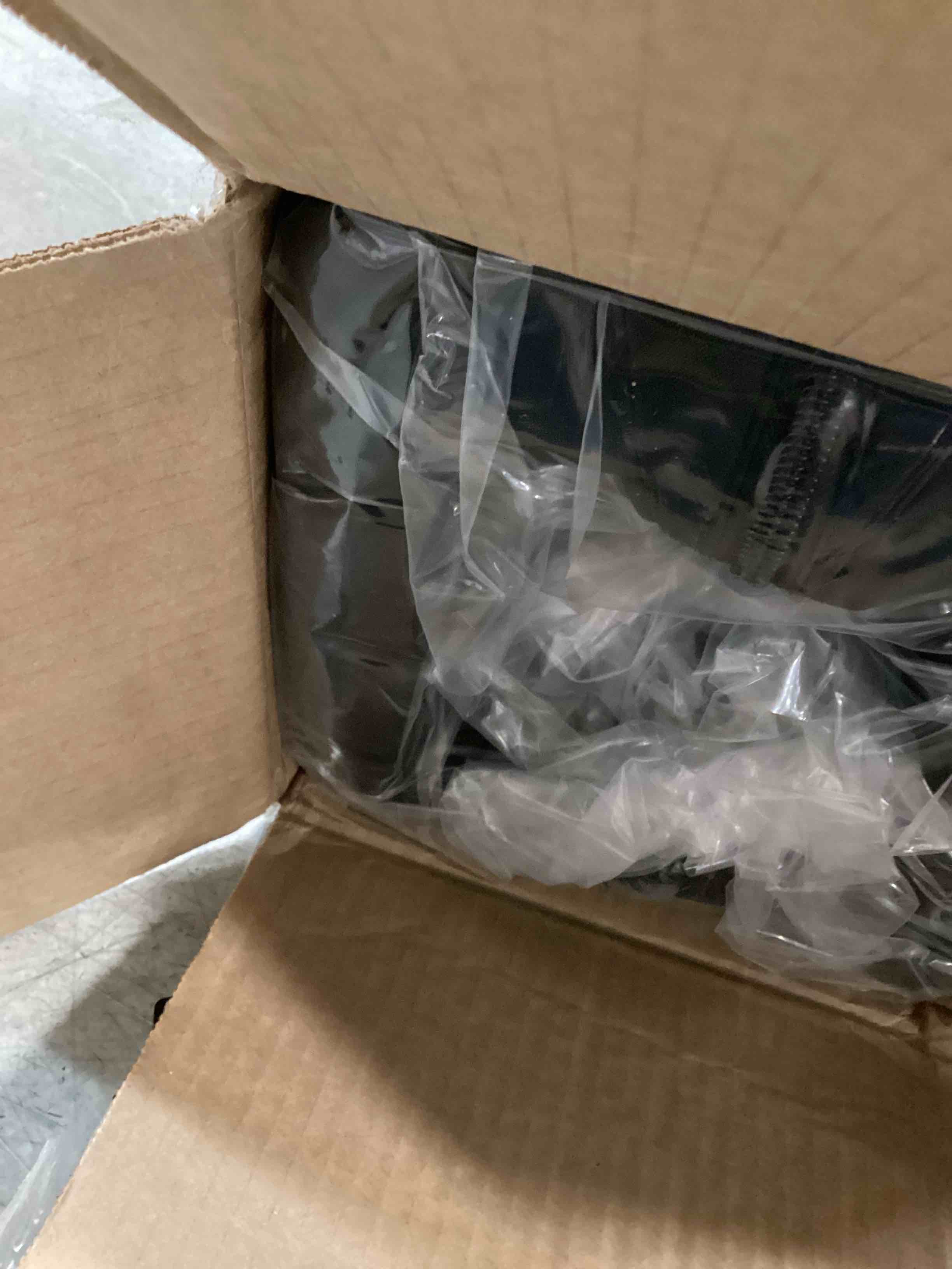 https://s3.amazonaws.com/lotting-images-prod/bidfta/PPE3477423_1749836451445.jpeg