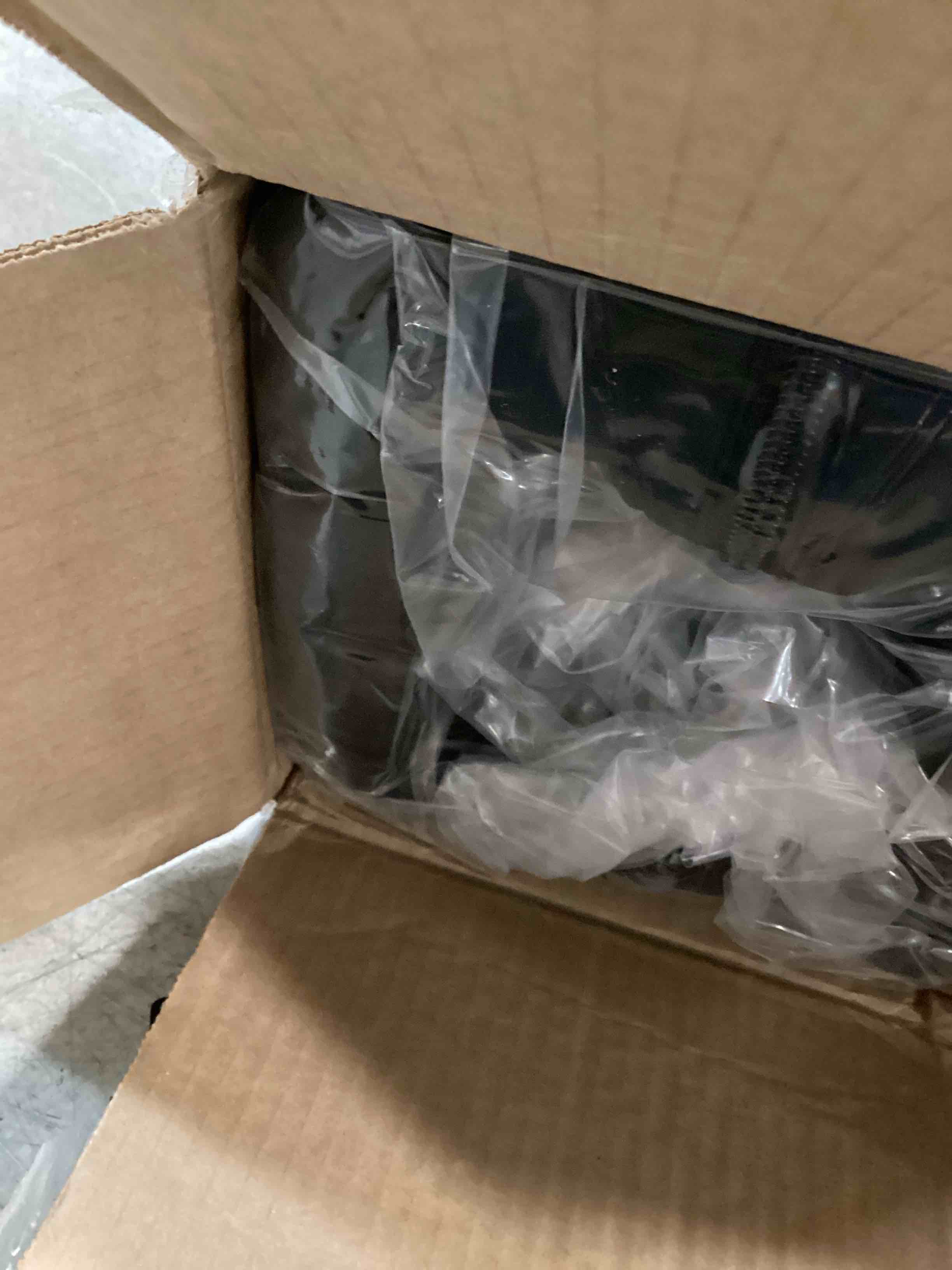 https://s3.amazonaws.com/lotting-images-prod/bidfta/PPE3477423_1749836452666.jpeg