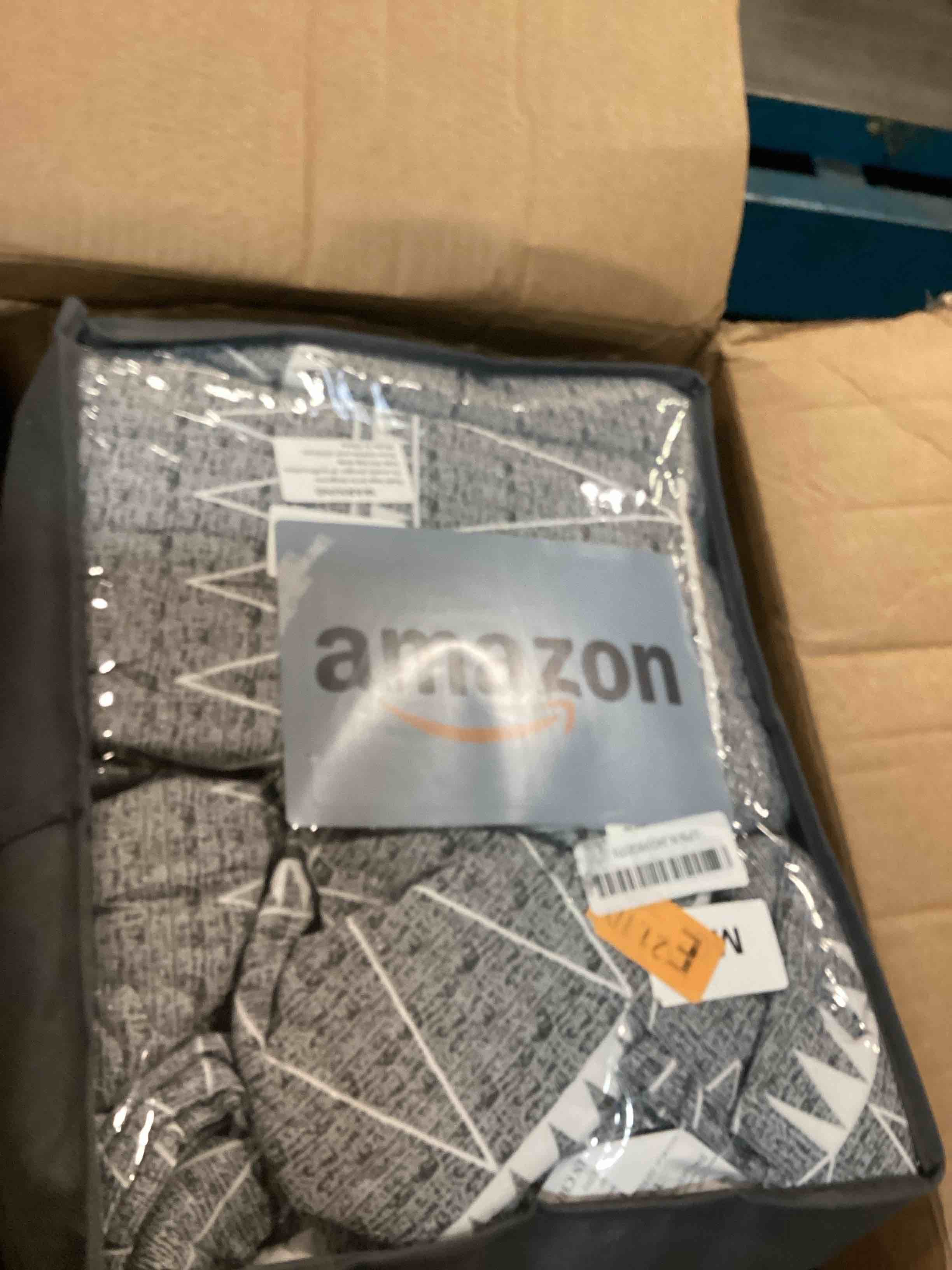 https://s3.amazonaws.com/lotting-images-prod/bidfta/PPE3477528_1749901239209.jpeg