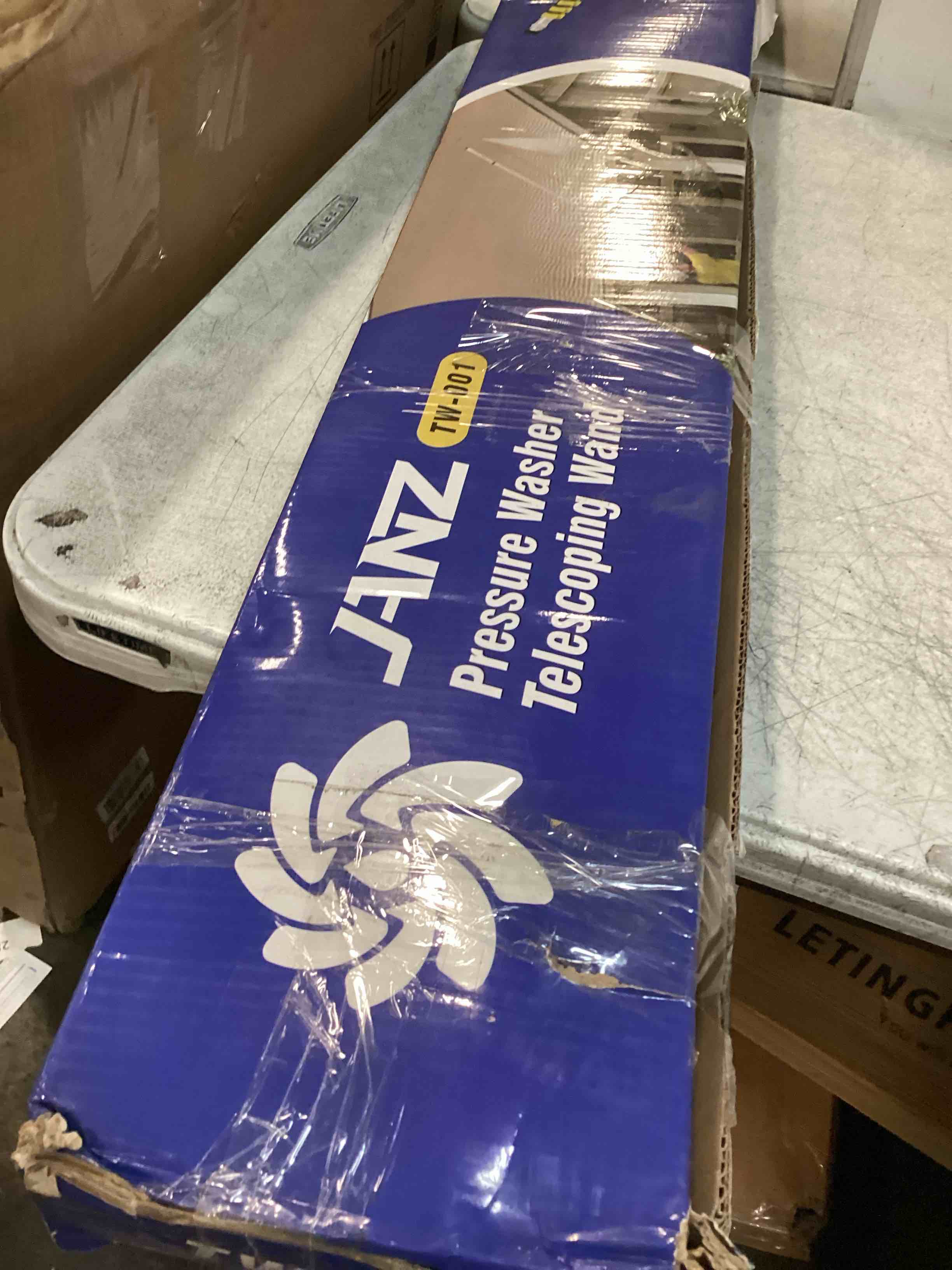https://s3.amazonaws.com/lotting-images-prod/bidfta/PPE3477561_1749904232144.jpeg