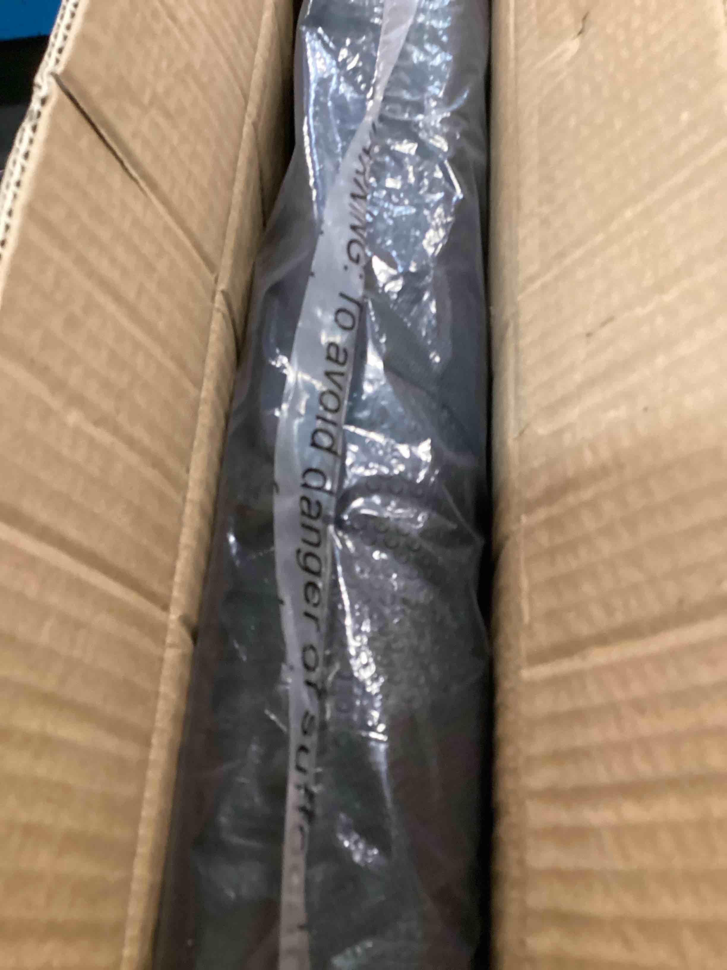 https://s3.amazonaws.com/lotting-images-prod/bidfta/PPE3477694_1749919445964.jpeg