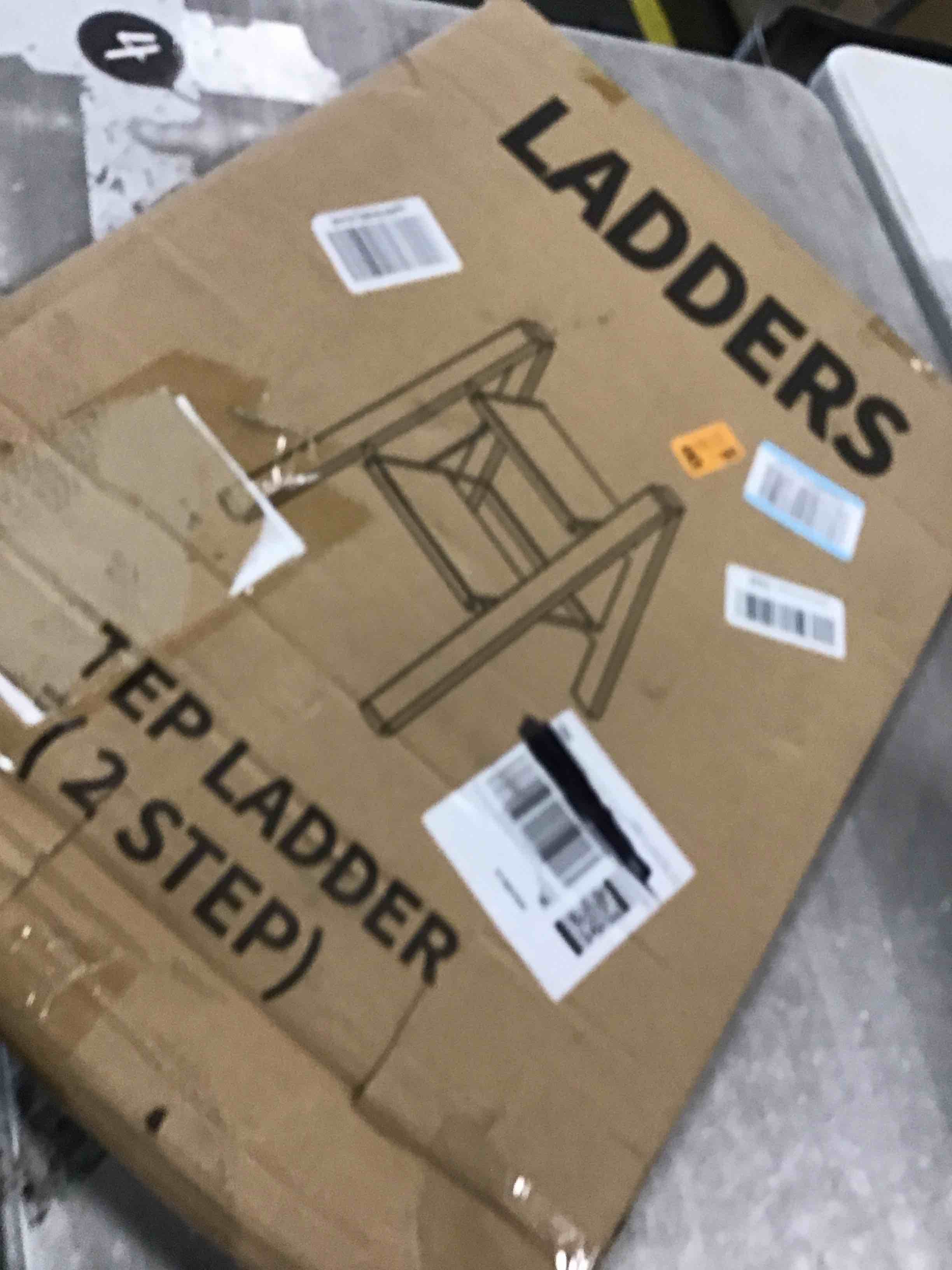 https://s3.amazonaws.com/lotting-images-prod/bidfta/PPE3478721_1747152360163.jpeg