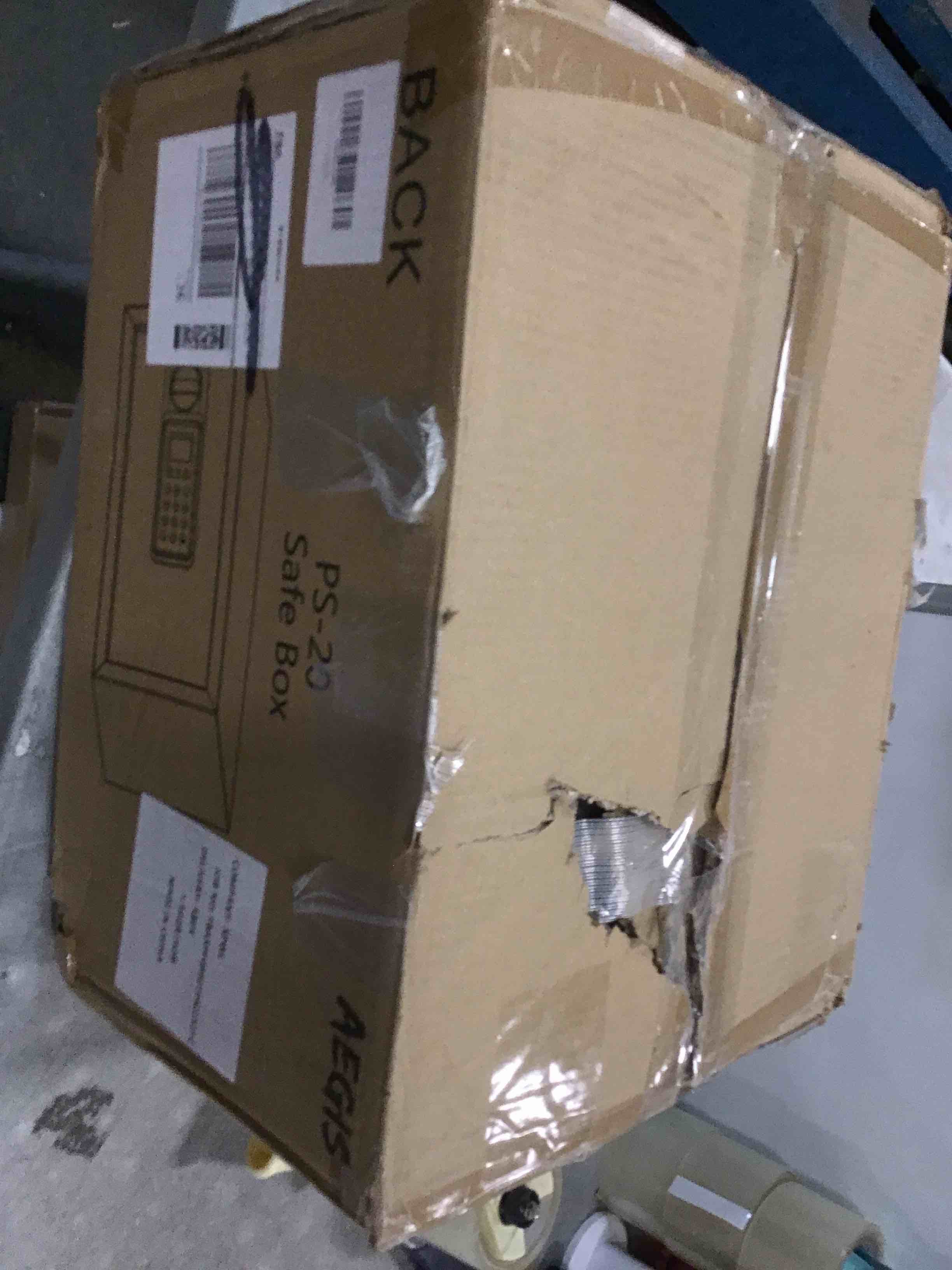 https://s3.amazonaws.com/lotting-images-prod/bidfta/PPE3480016_1747406503838.jpeg