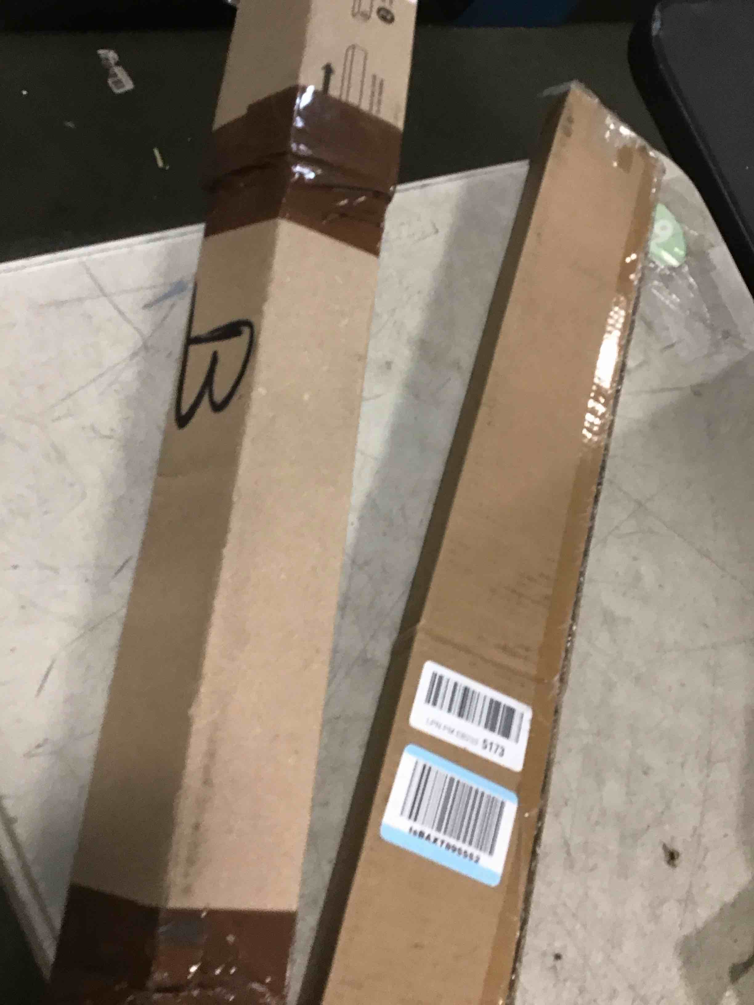 https://s3.amazonaws.com/lotting-images-prod/bidfta/PPE3480991_1747762130819.jpeg
