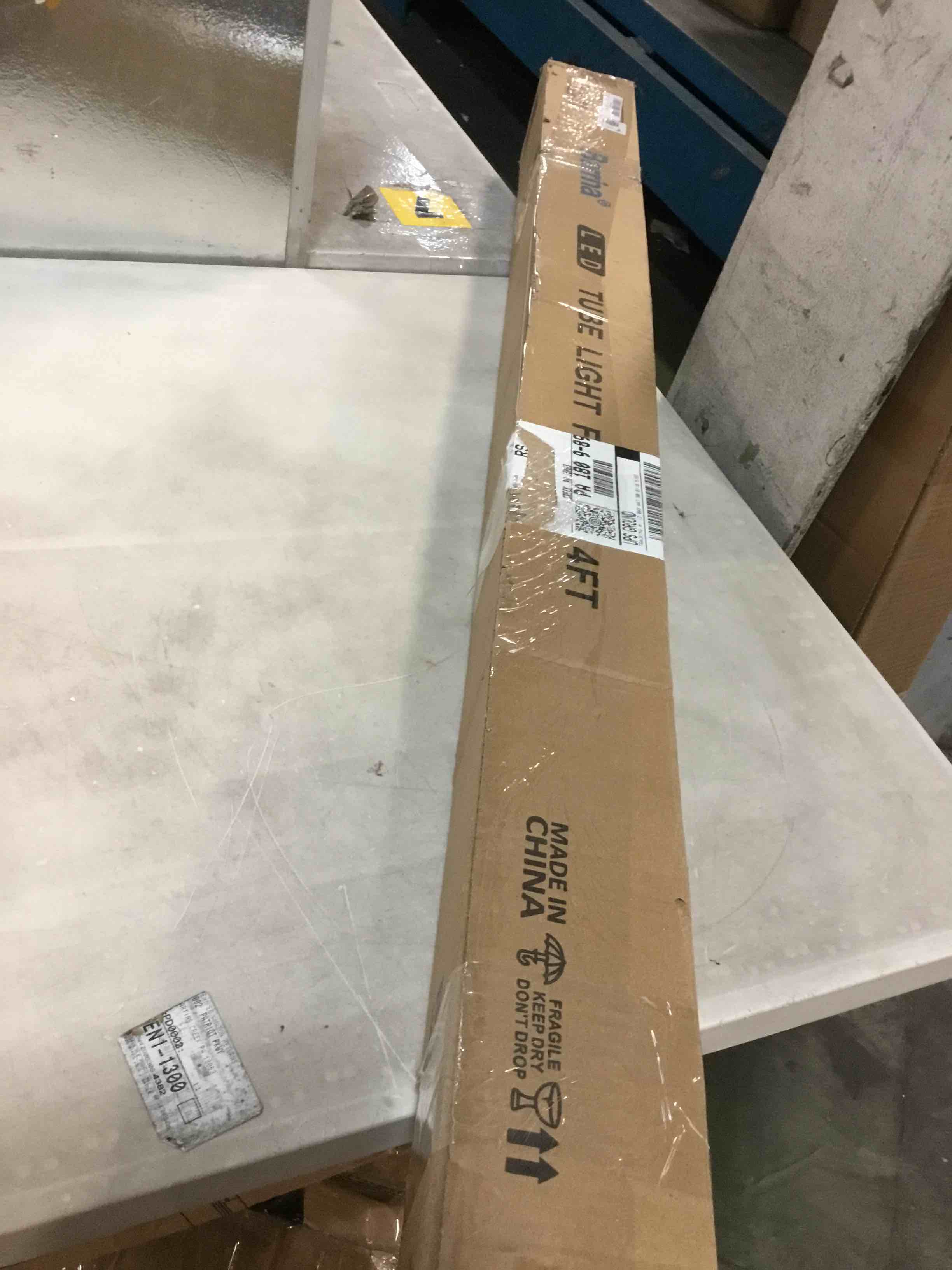 https://s3.amazonaws.com/lotting-images-prod/bidfta/PPE3481482_1747060155873.jpeg