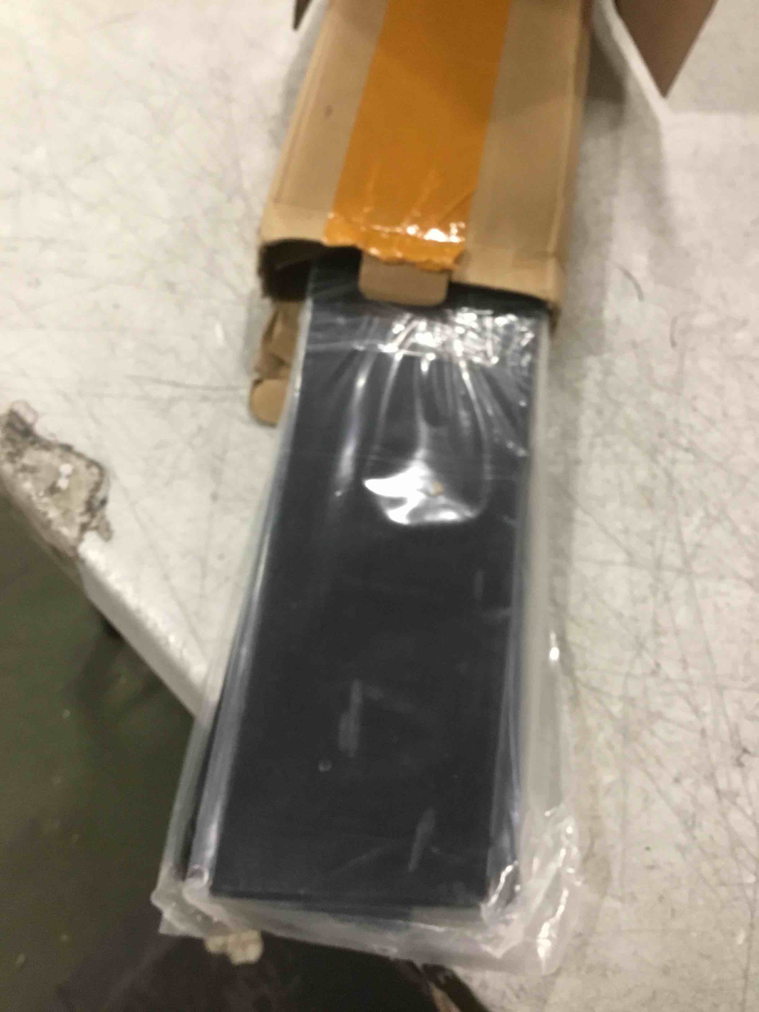https://s3.amazonaws.com/lotting-images-prod/bidfta/PPE3482863_1747830134812.jpeg