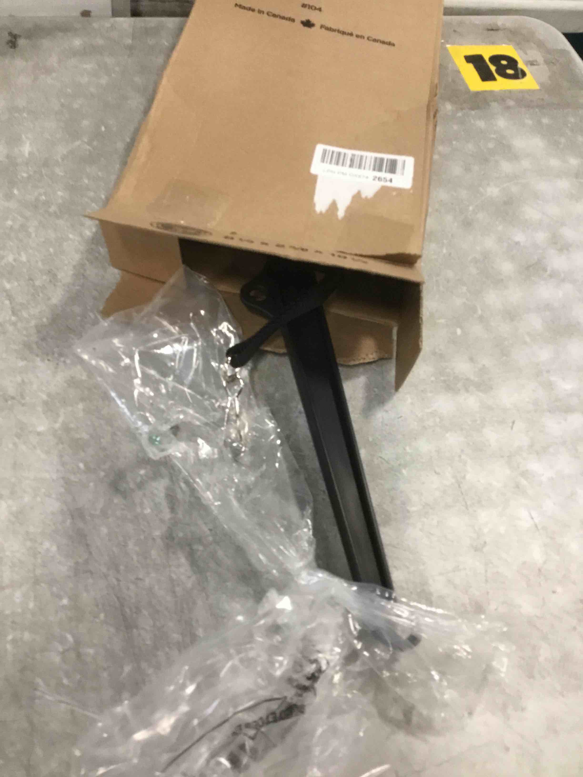 https://s3.amazonaws.com/lotting-images-prod/bidfta/PPE3483392_1748352911962.jpeg