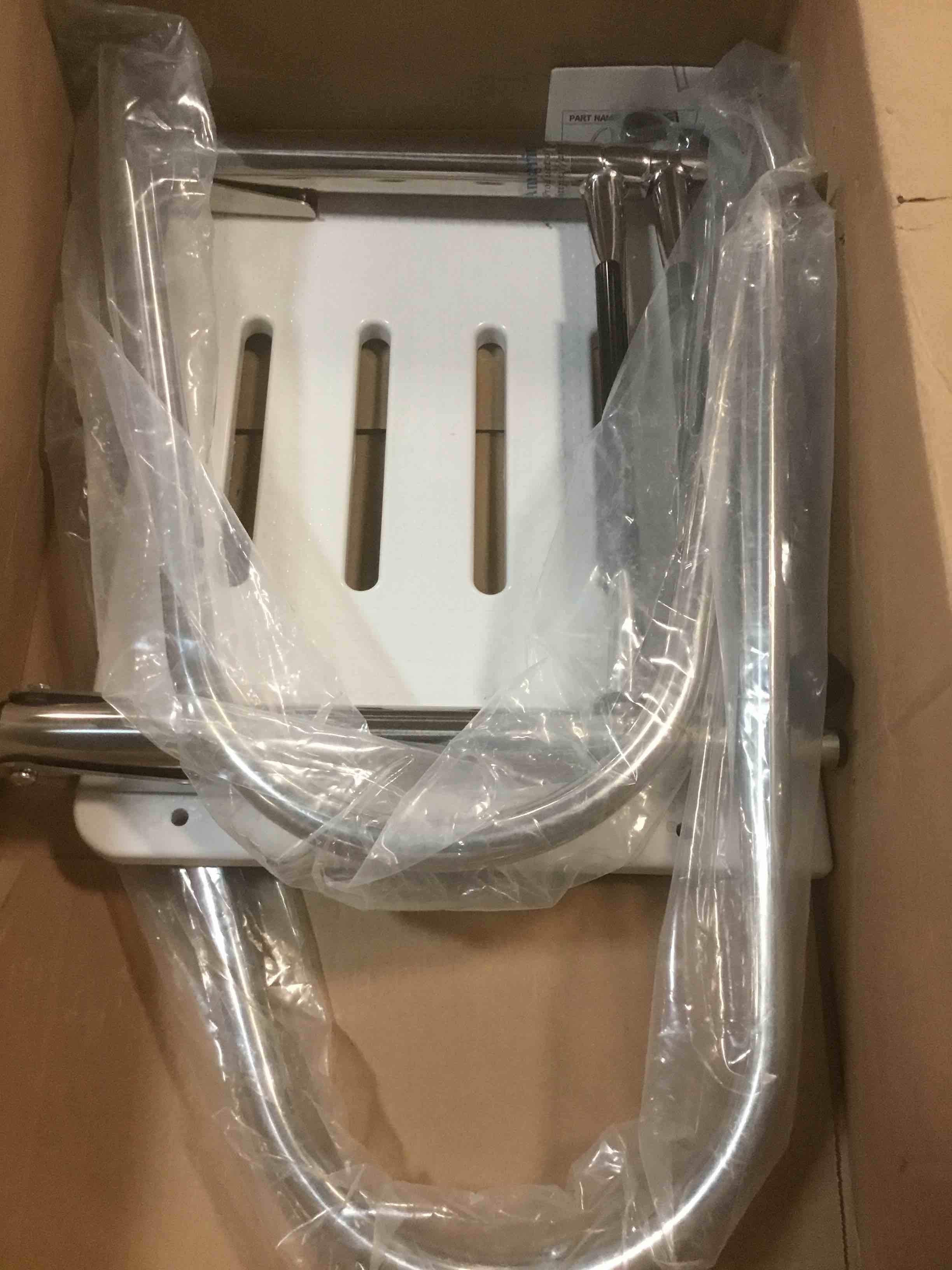https://s3.amazonaws.com/lotting-images-prod/bidfta/PPE3486092_1748953894349.jpeg