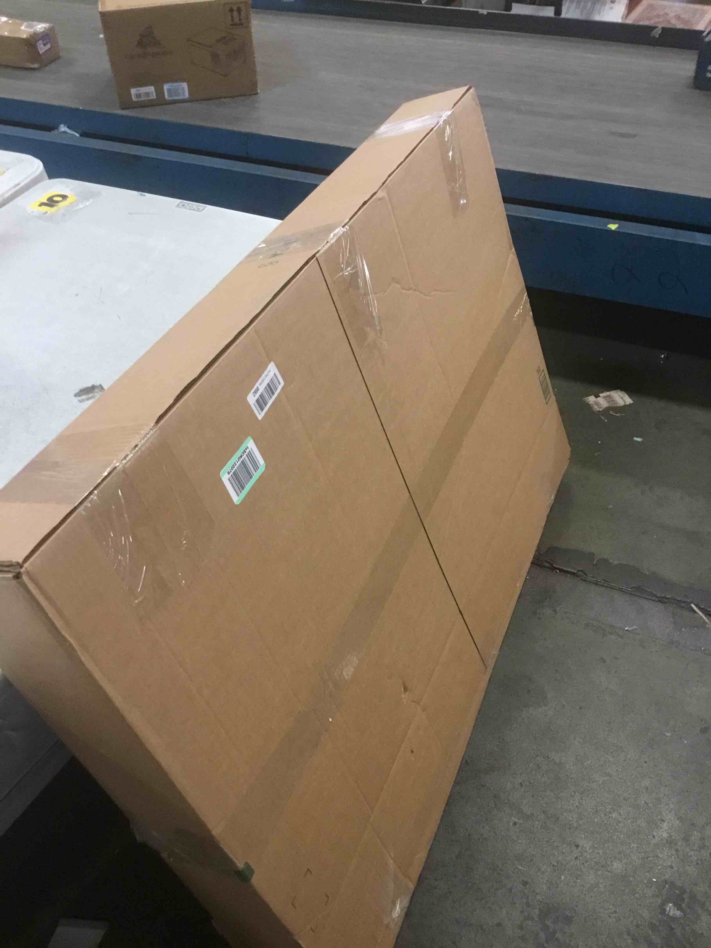 https://s3.amazonaws.com/lotting-images-prod/bidfta/PPE3486167_1748964250205.jpeg