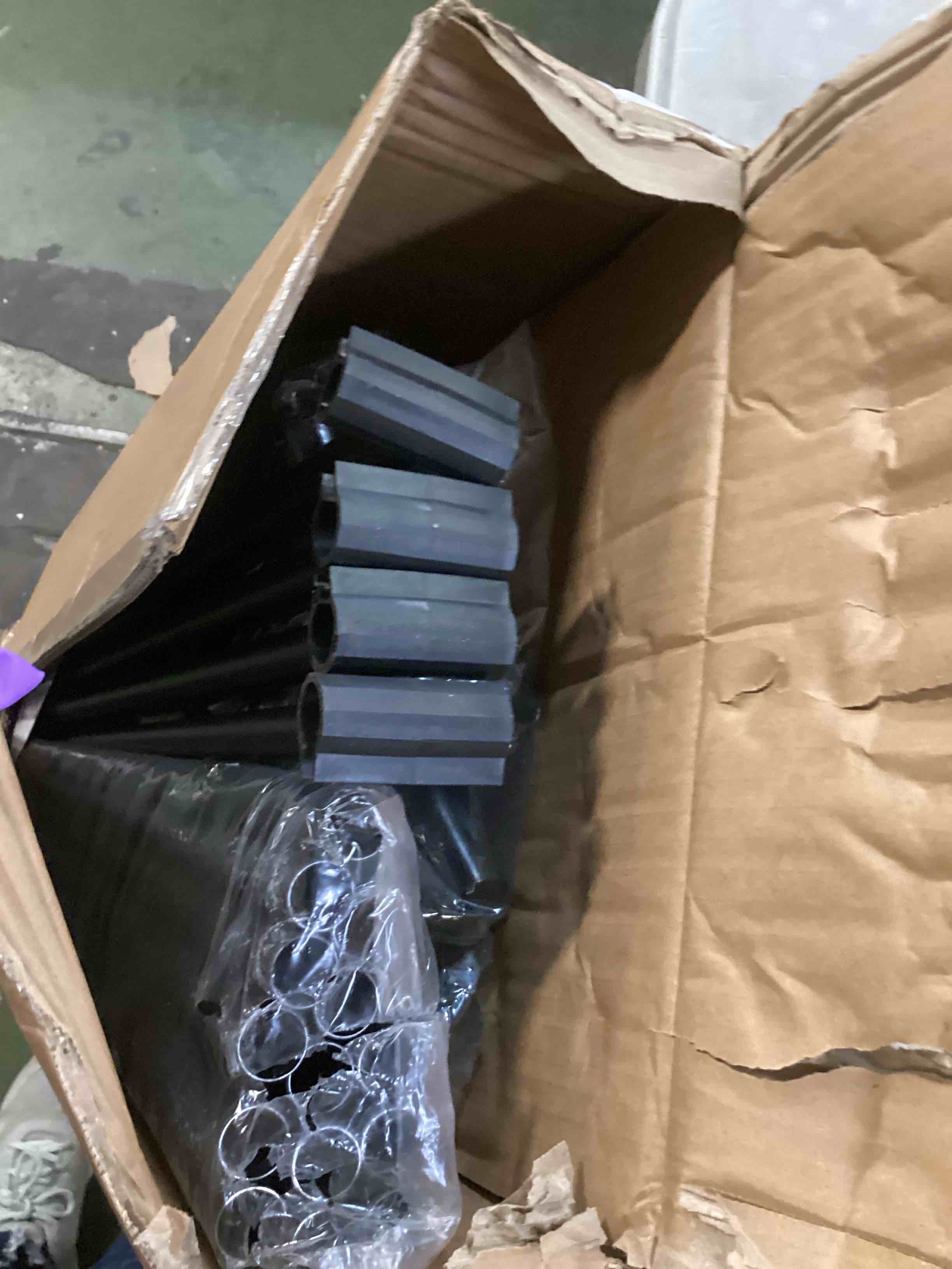 https://s3.amazonaws.com/lotting-images-prod/bidfta/PPE3487670_1747413319765.jpeg