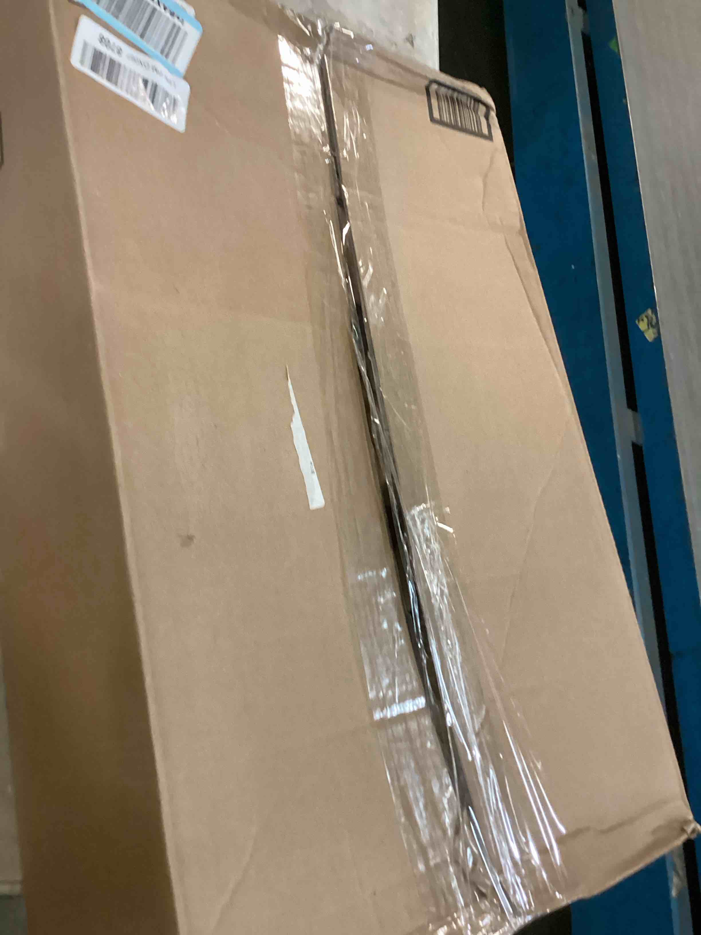 https://s3.amazonaws.com/lotting-images-prod/bidfta/PPE3487966_1747662937447.jpeg