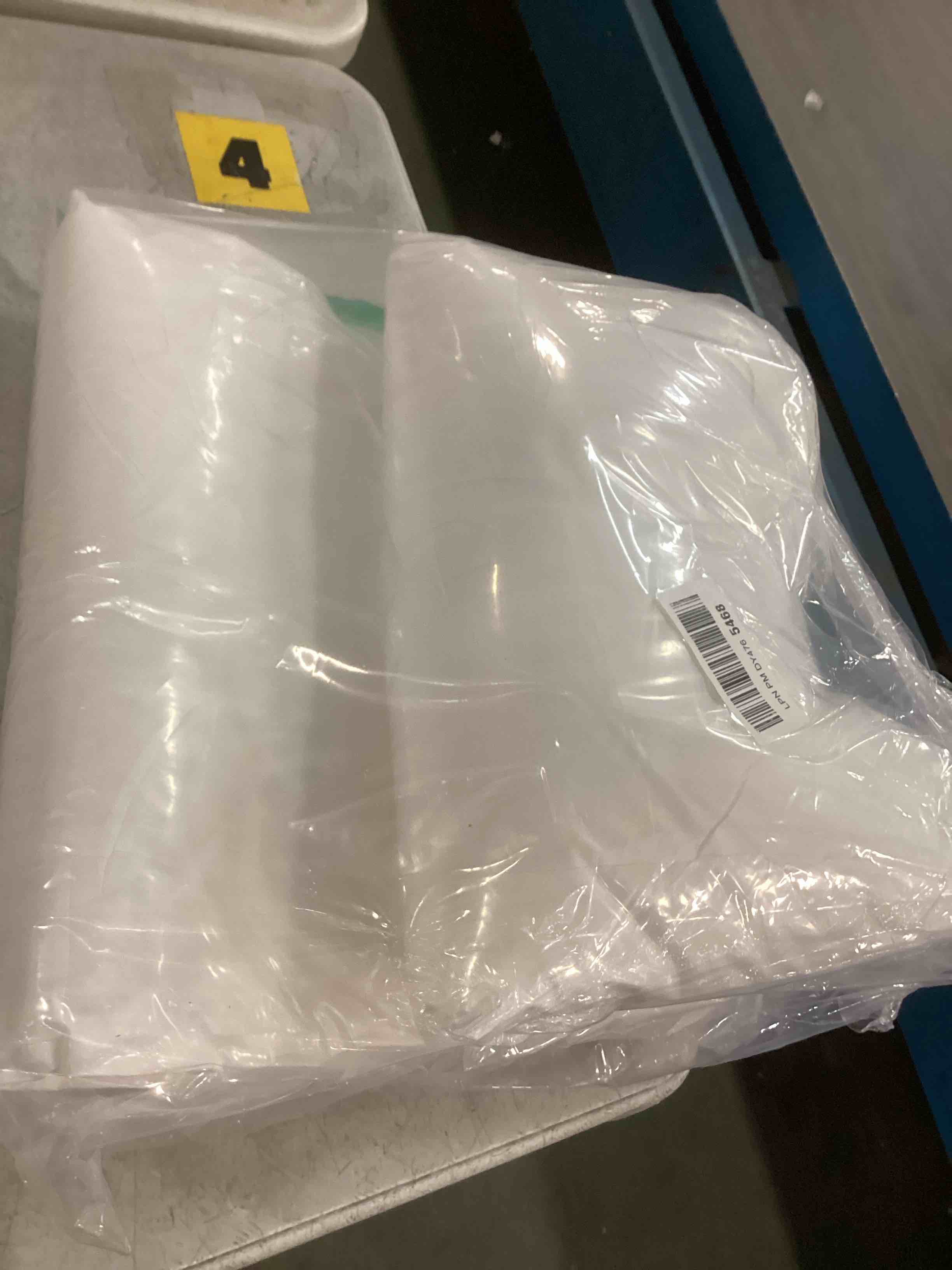 https://s3.amazonaws.com/lotting-images-prod/bidfta/PPE3488417_1747835682336.jpeg