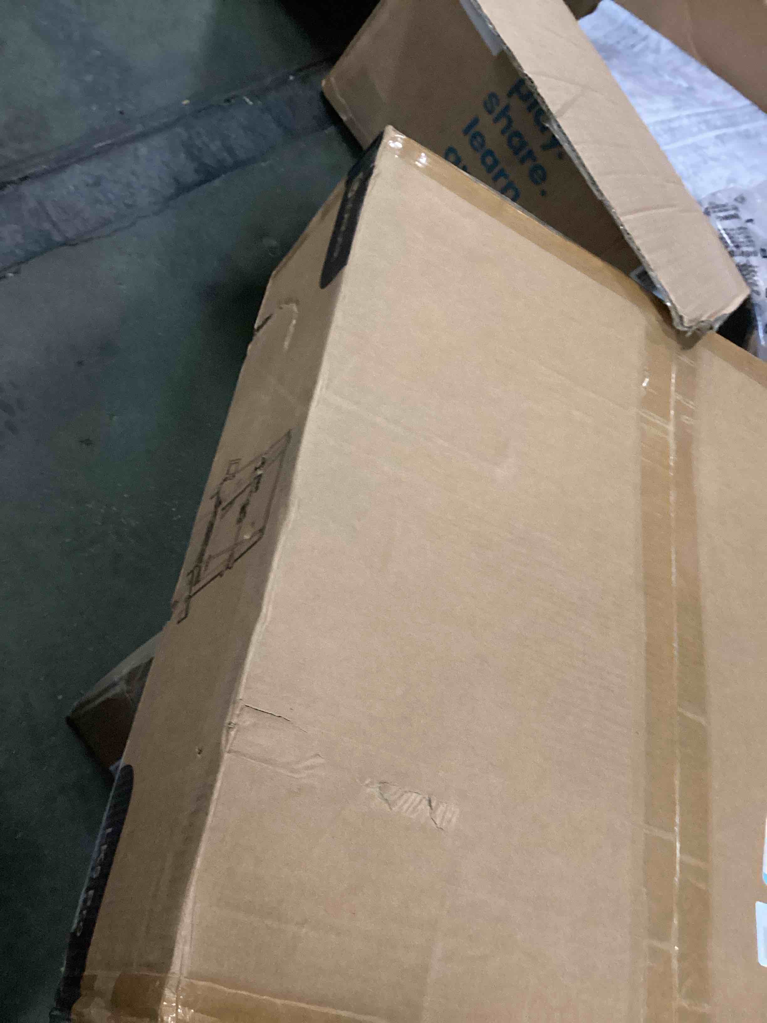https://s3.amazonaws.com/lotting-images-prod/bidfta/PPE3489573_1748610312809.jpeg