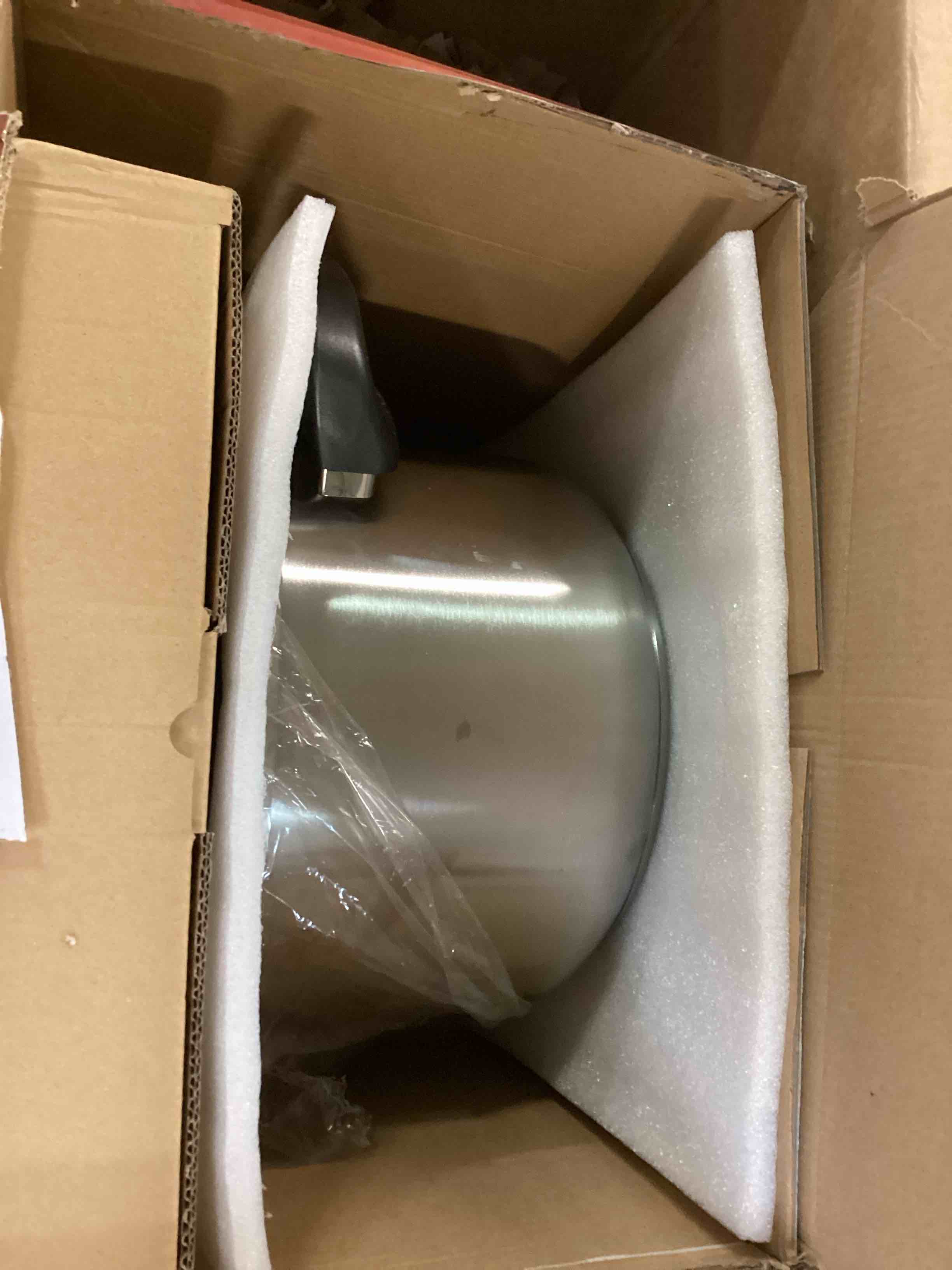 https://s3.amazonaws.com/lotting-images-prod/bidfta/PPE3490267_1746449928030.jpeg