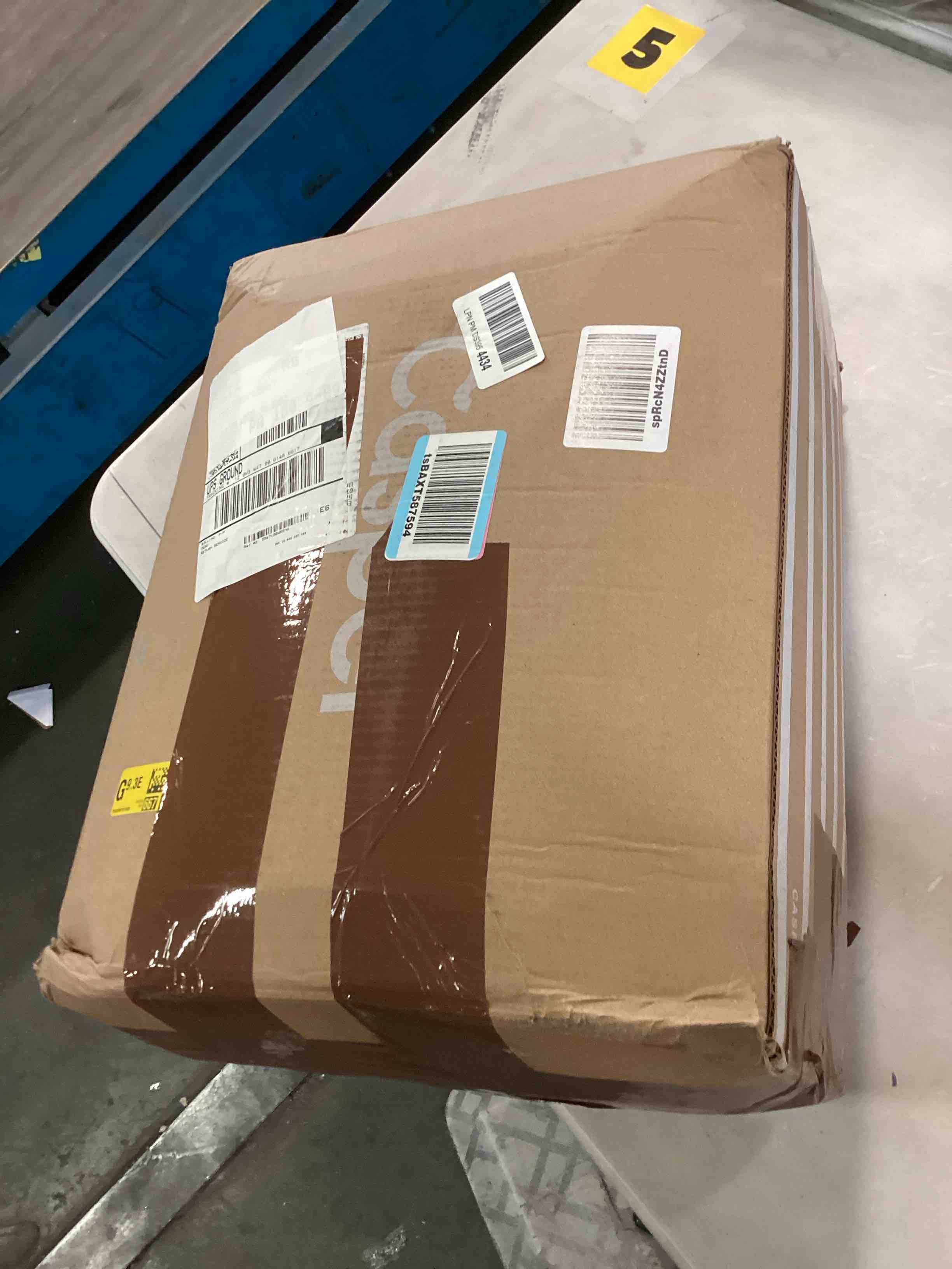 https://s3.amazonaws.com/lotting-images-prod/bidfta/PPE3490289_1746451469145.jpeg