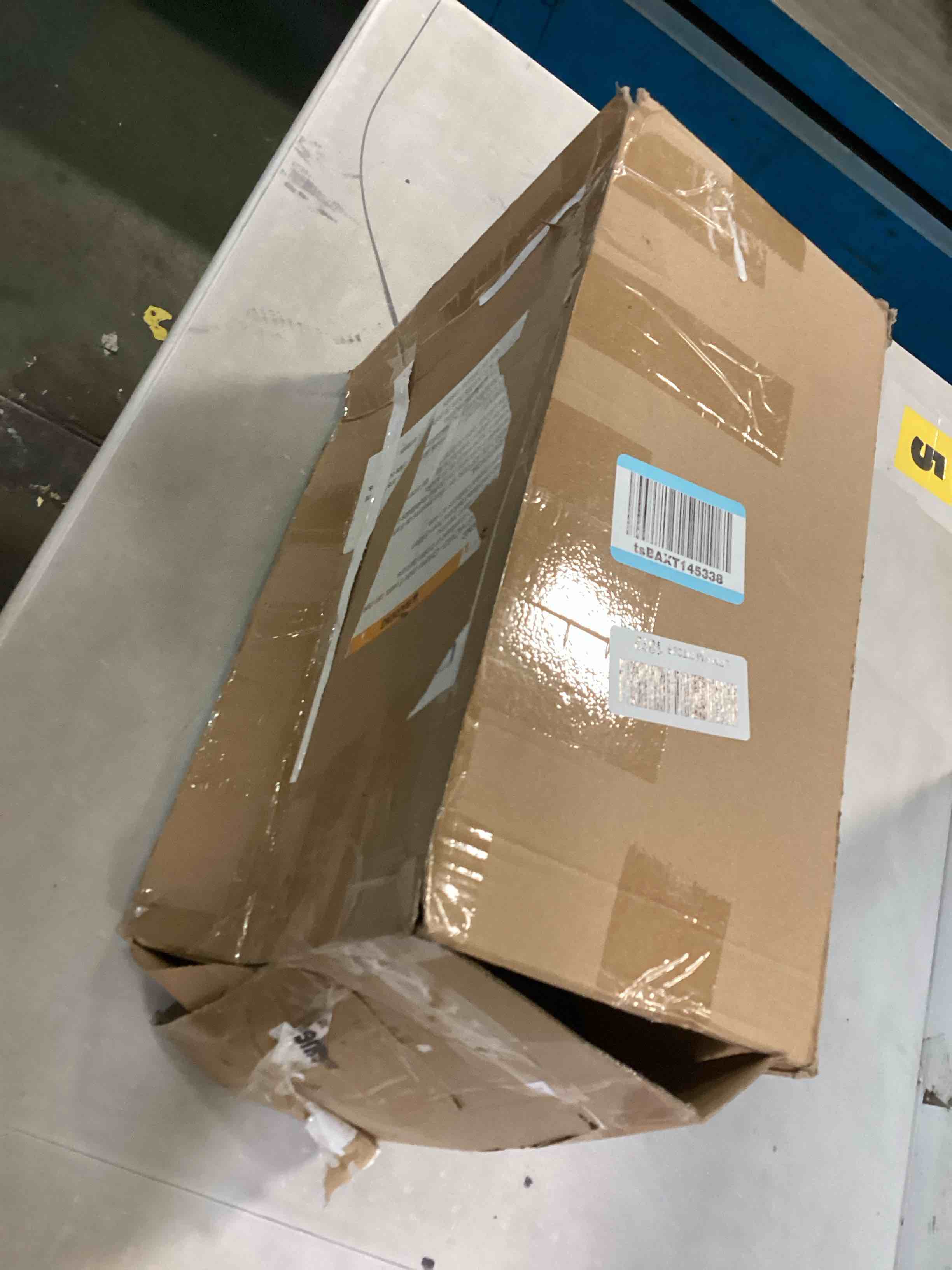 https://s3.amazonaws.com/lotting-images-prod/bidfta/PPE3490409_1746467416314.jpeg