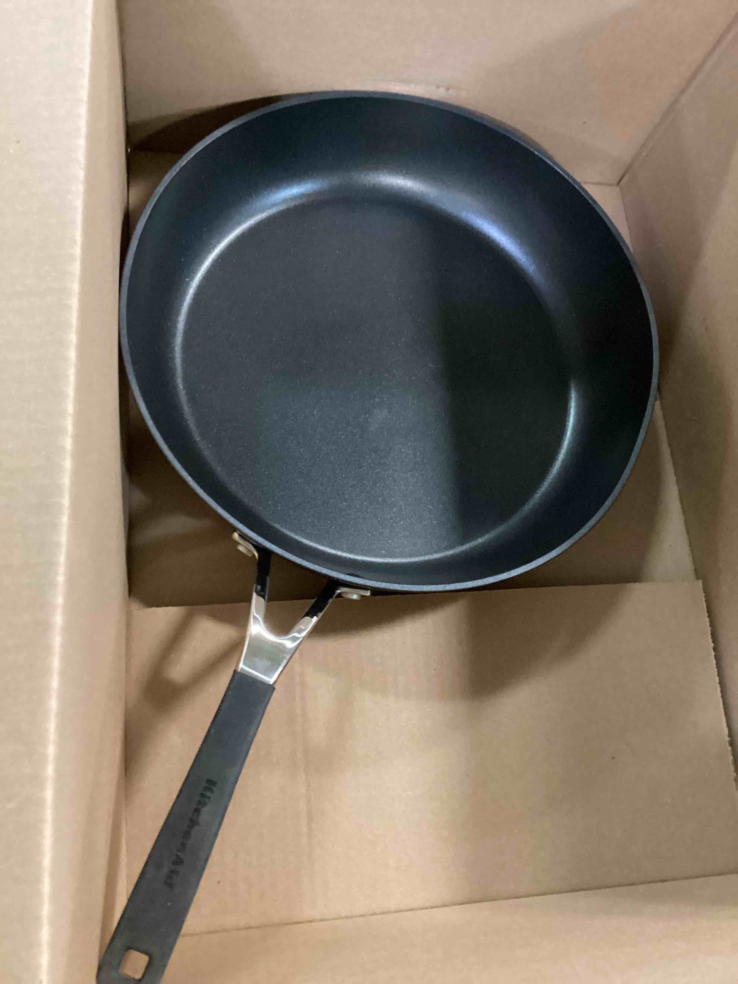 https://s3.amazonaws.com/lotting-images-prod/bidfta/PPE3490419_1746468298431.jpeg