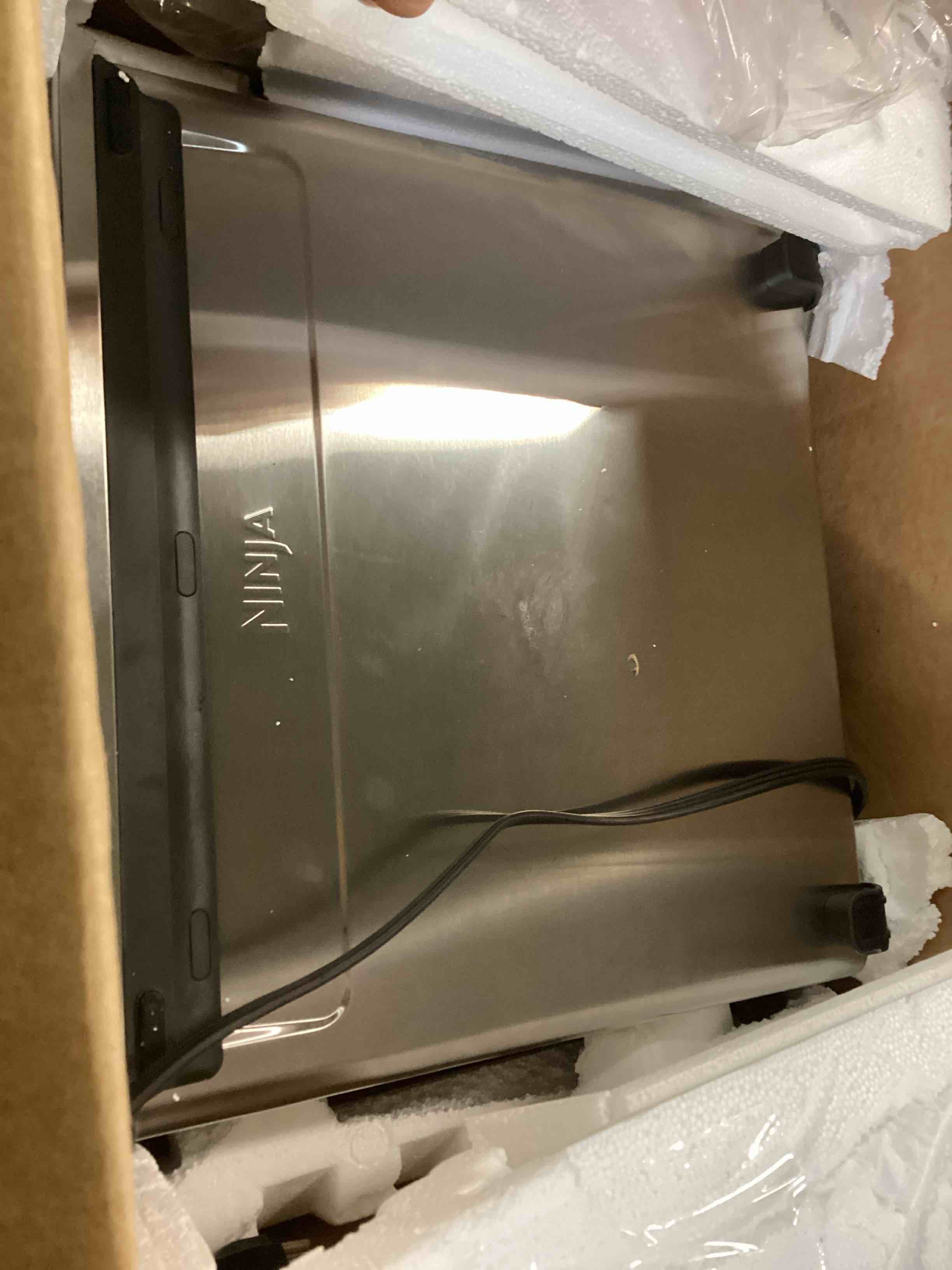 https://s3.amazonaws.com/lotting-images-prod/bidfta/PPE3490439_1746470890104.jpeg