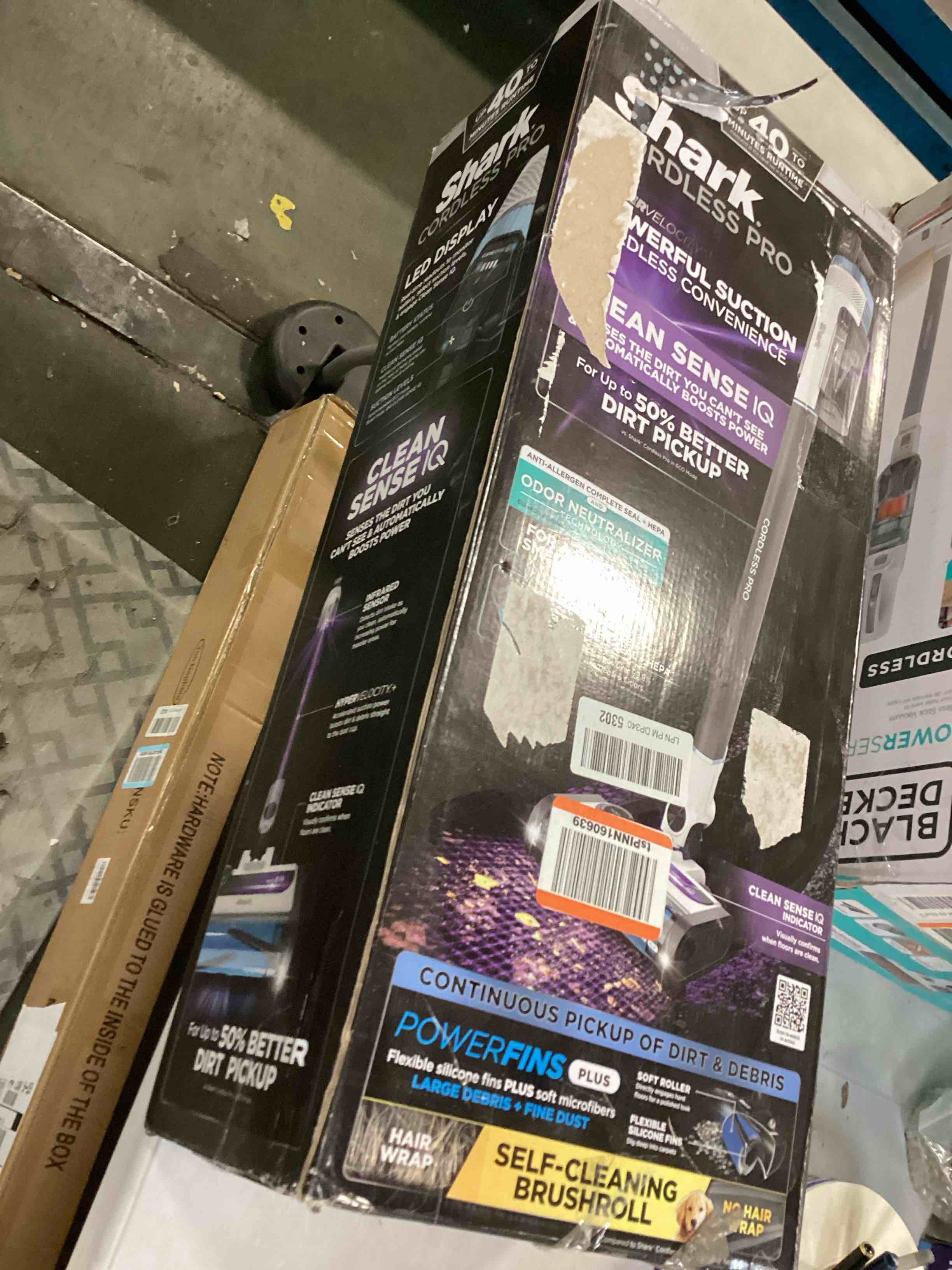 https://s3.amazonaws.com/lotting-images-prod/bidfta/PPE3490443_1746471307576.jpeg