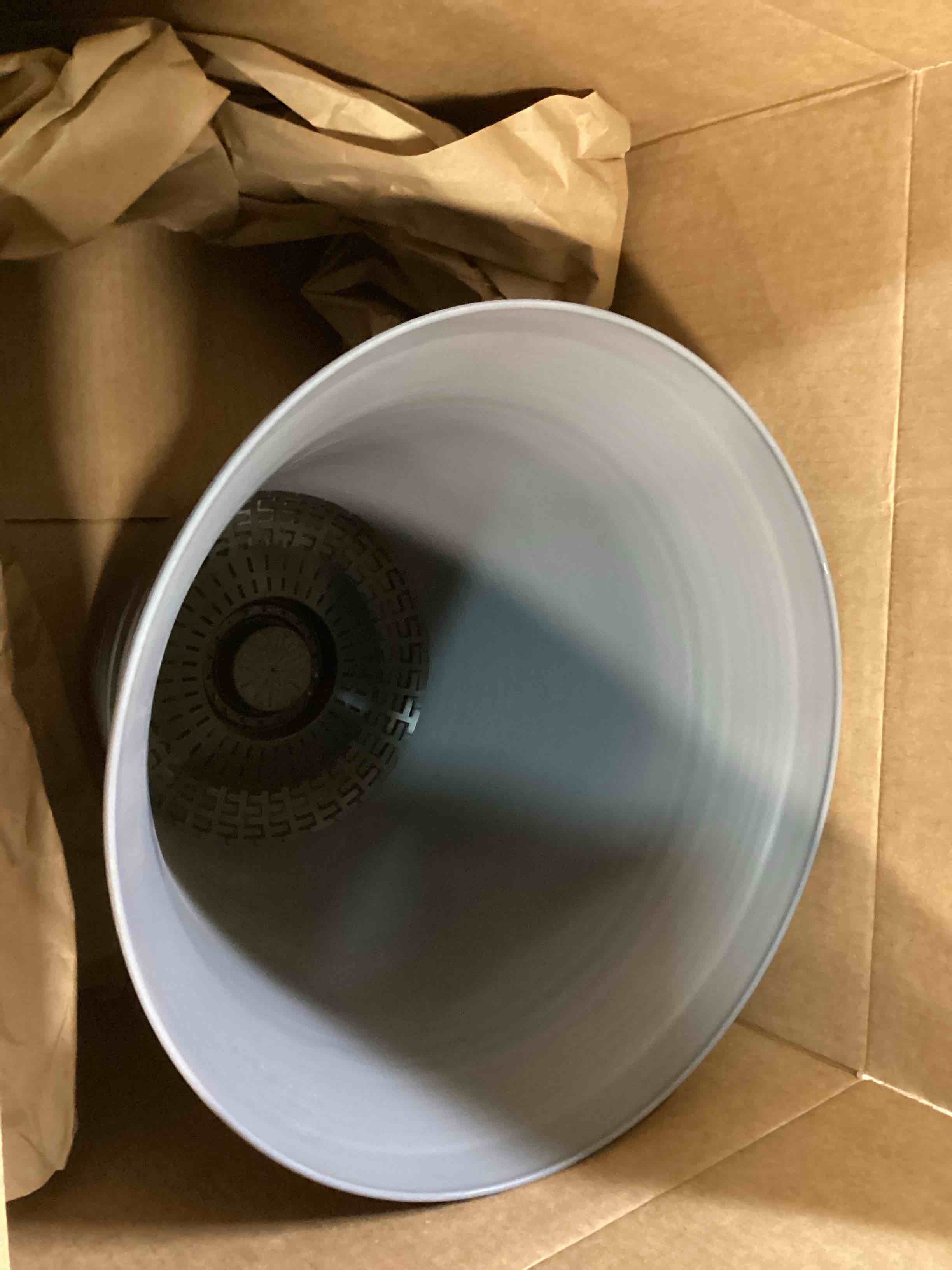 https://s3.amazonaws.com/lotting-images-prod/bidfta/PPE3490637_1746552531047.jpeg