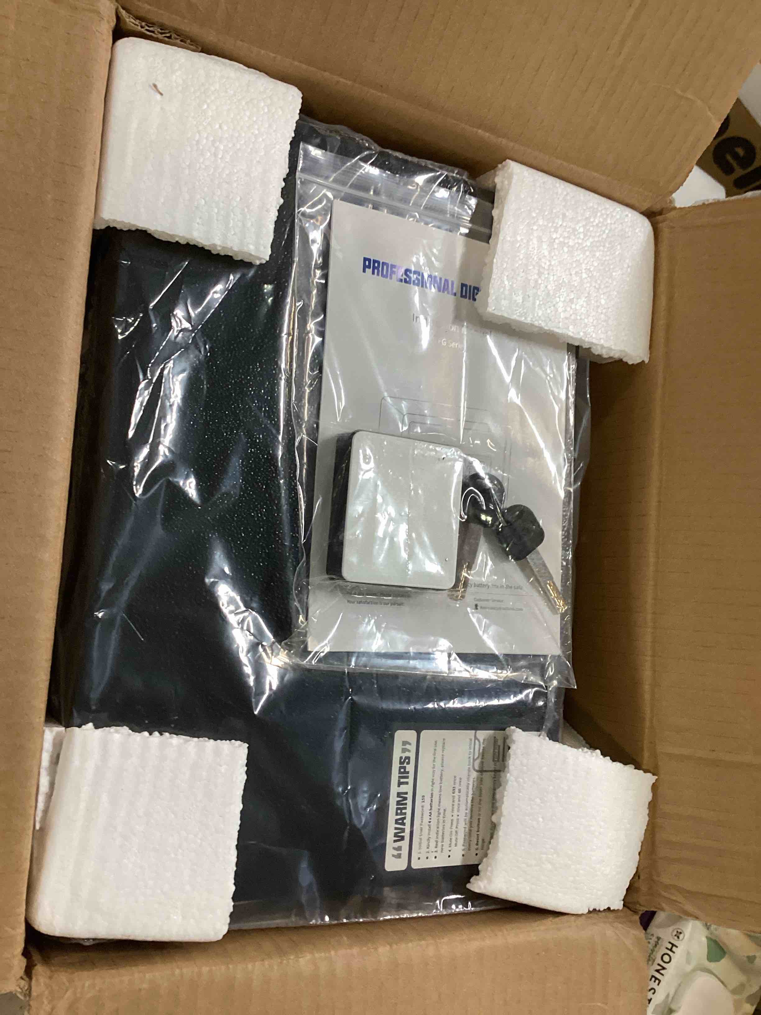 https://s3.amazonaws.com/lotting-images-prod/bidfta/PPE3490660_1746554918808.jpeg