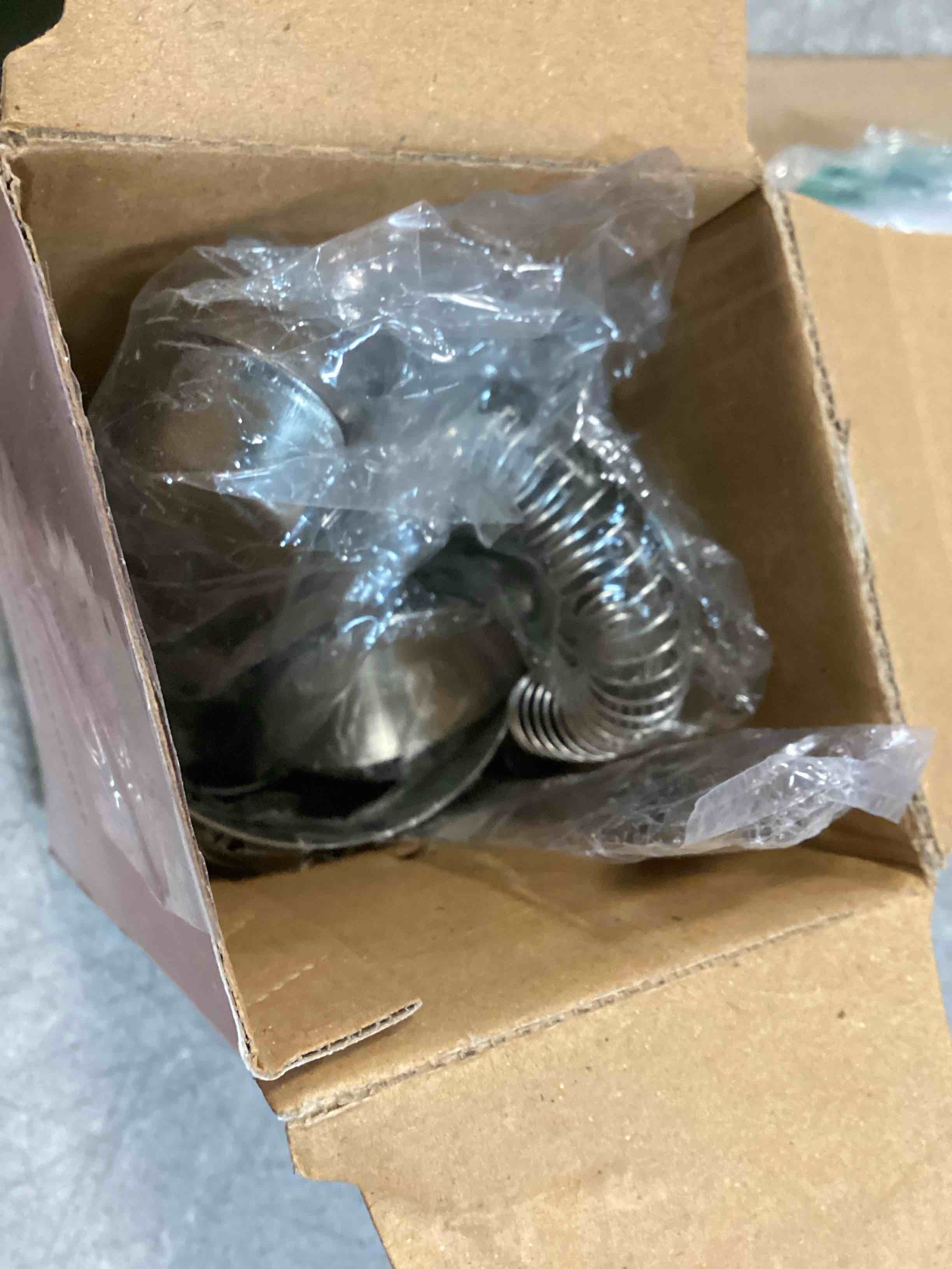https://s3.amazonaws.com/lotting-images-prod/bidfta/PPE3491025_1746715569200.jpeg