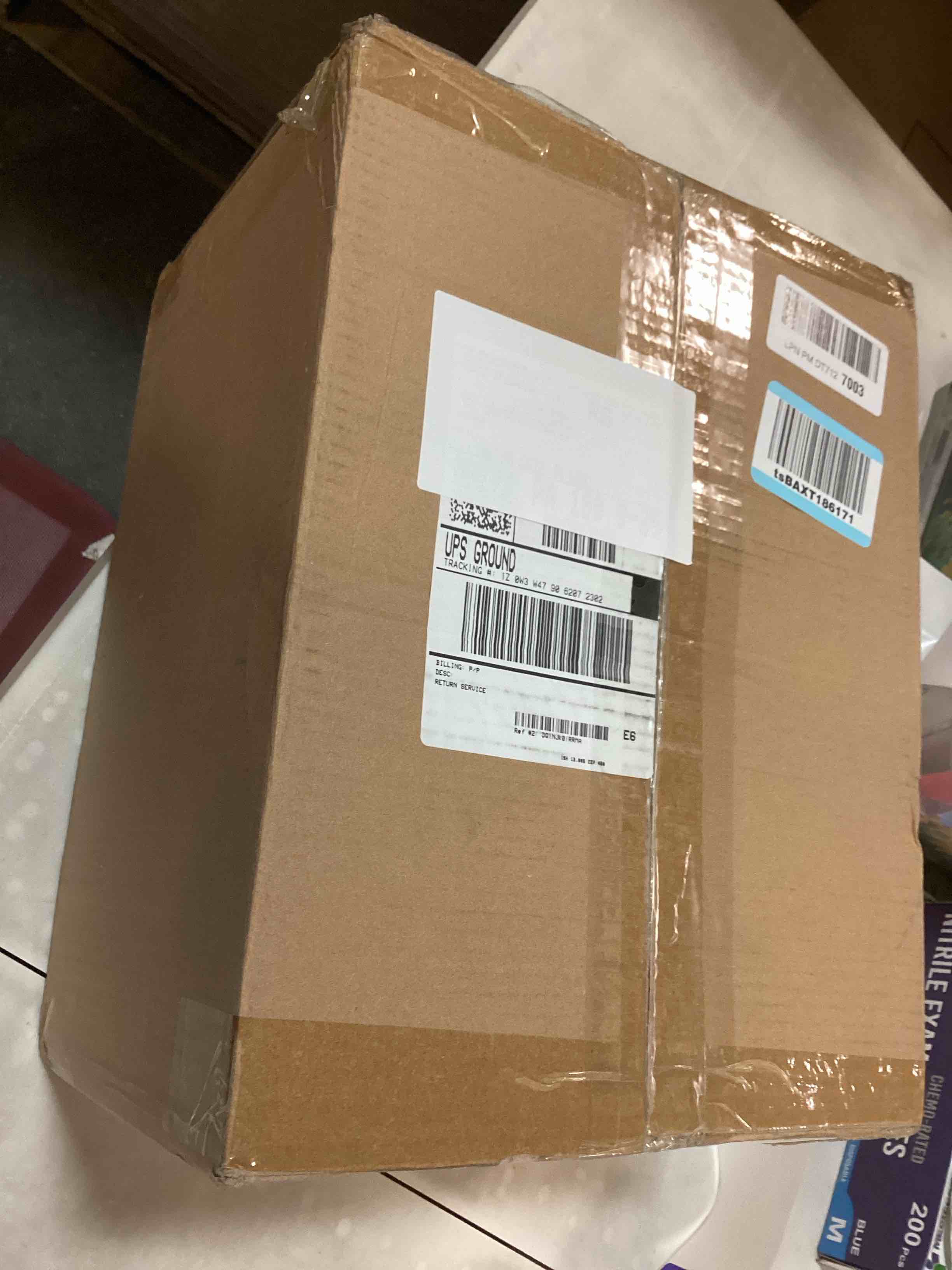 https://s3.amazonaws.com/lotting-images-prod/bidfta/PPE3491203_1746793552233.jpeg