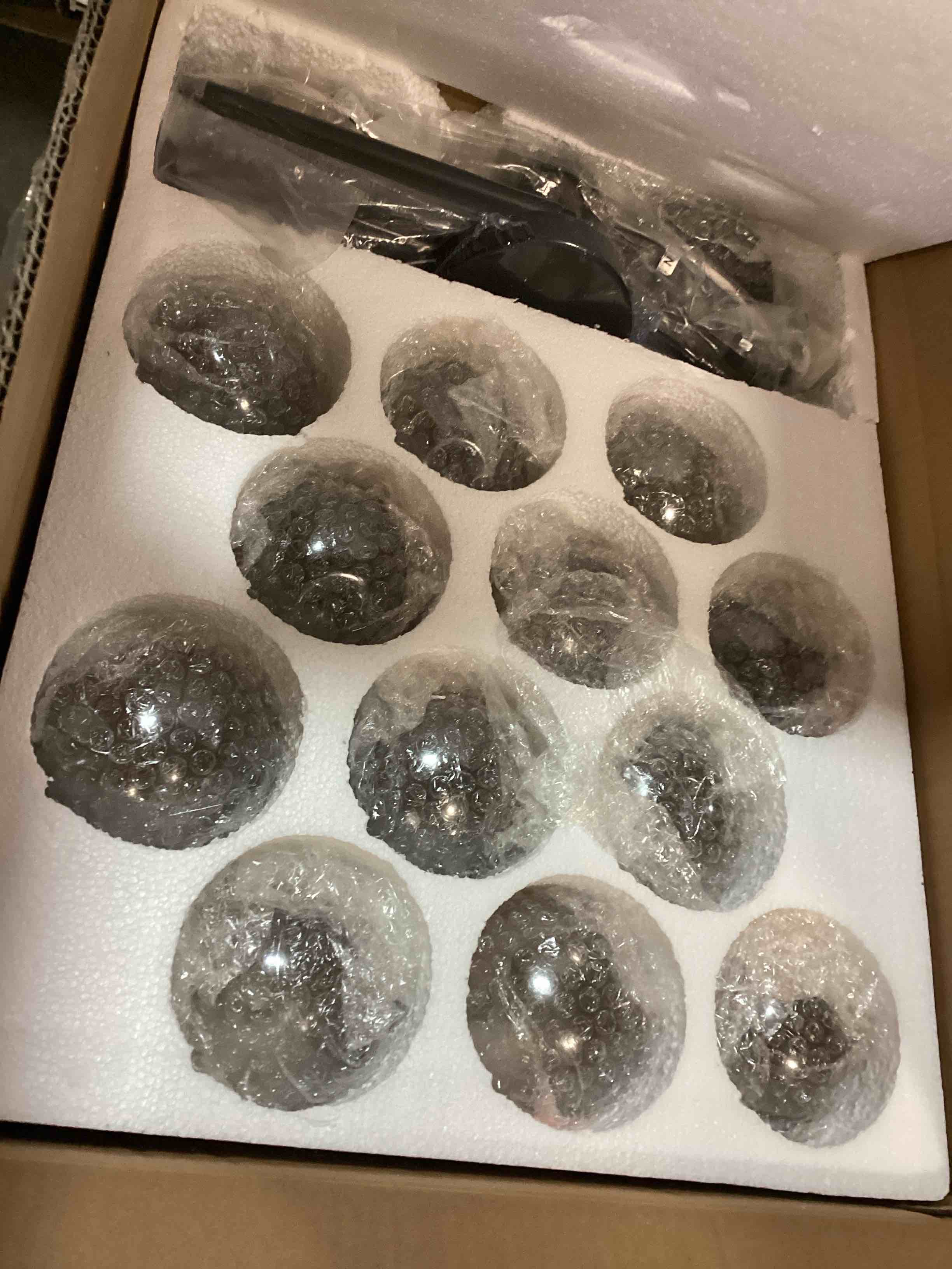 https://s3.amazonaws.com/lotting-images-prod/bidfta/PPE3491328_1746806477703.jpeg