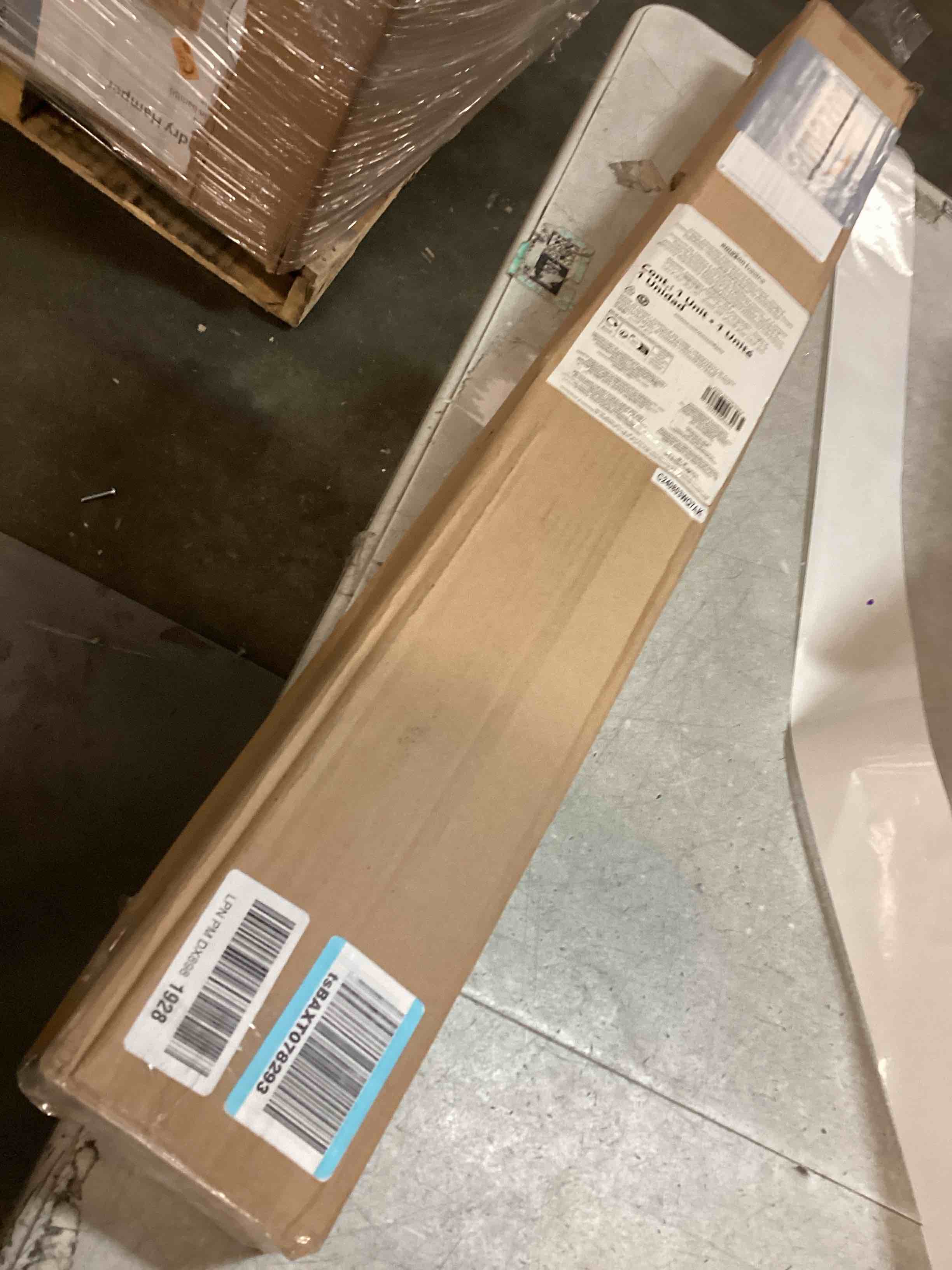 https://s3.amazonaws.com/lotting-images-prod/bidfta/PPE3491601_1747147525332.jpeg