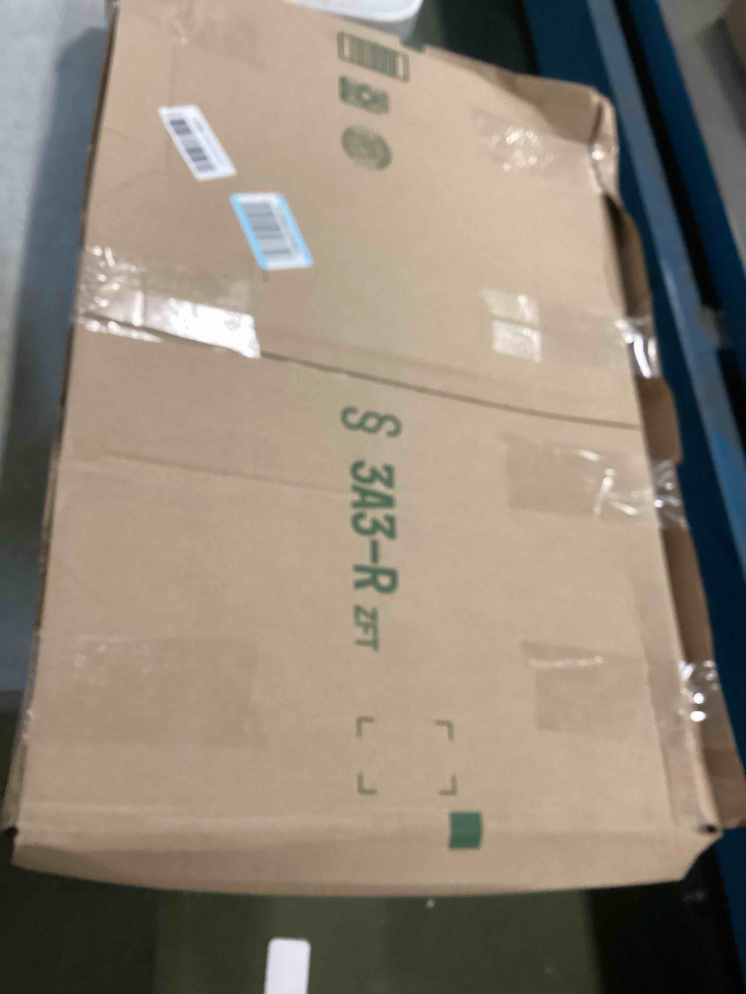 https://s3.amazonaws.com/lotting-images-prod/bidfta/PPE3493308_1746542062378.jpeg